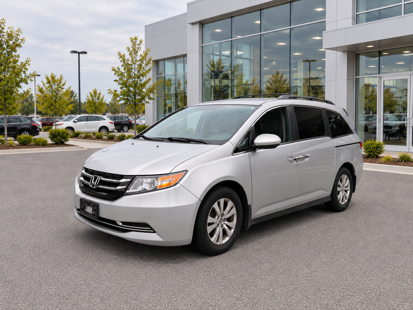 Gray 2014 Honda Odyssey Minivan Front-Wheel Drive