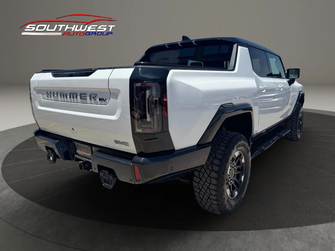 View vehicle photo 6