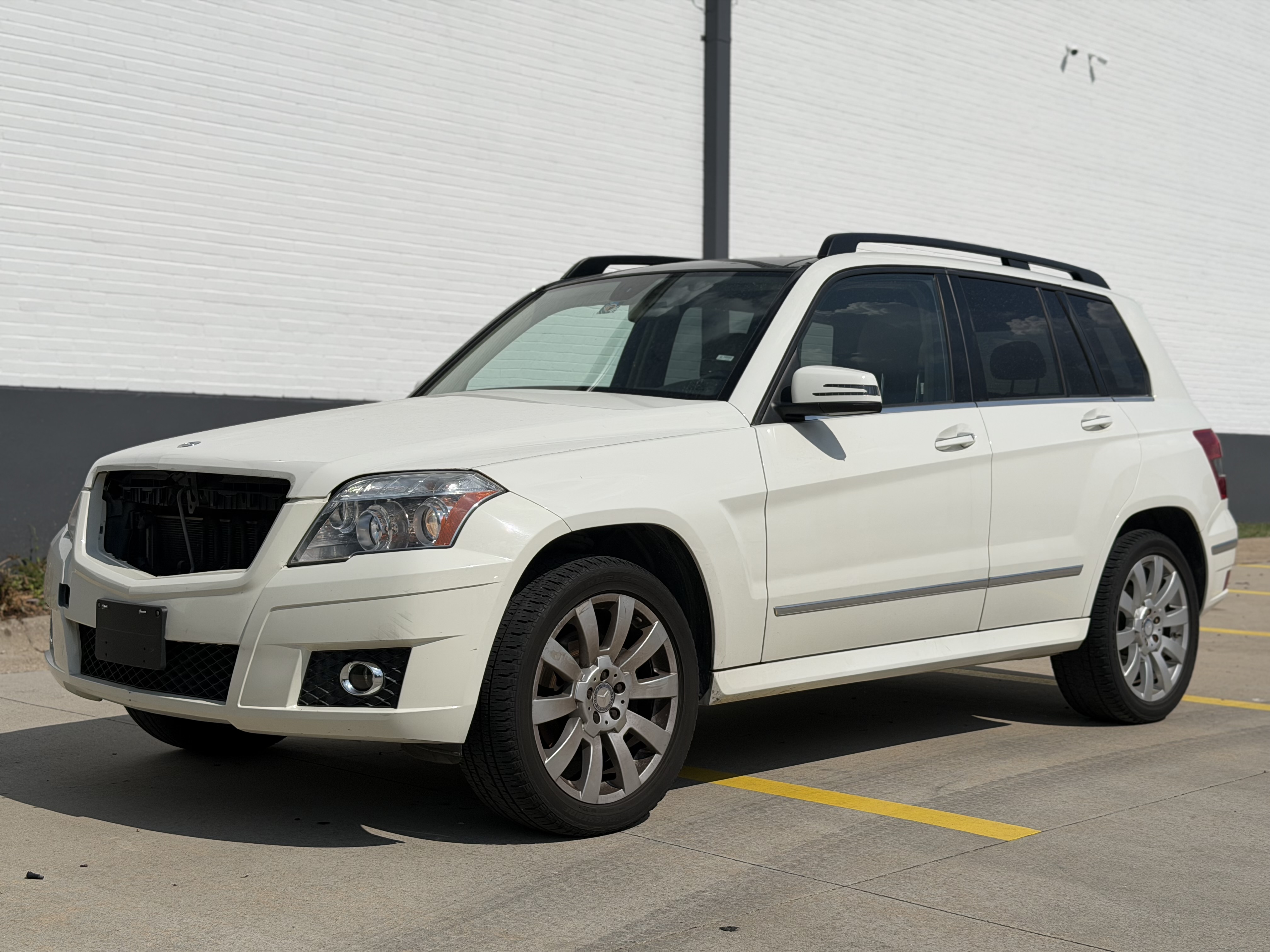White 2012 Mercedes-Benz GLK SUV / Crossover Rear-Wheel Drive Automatic