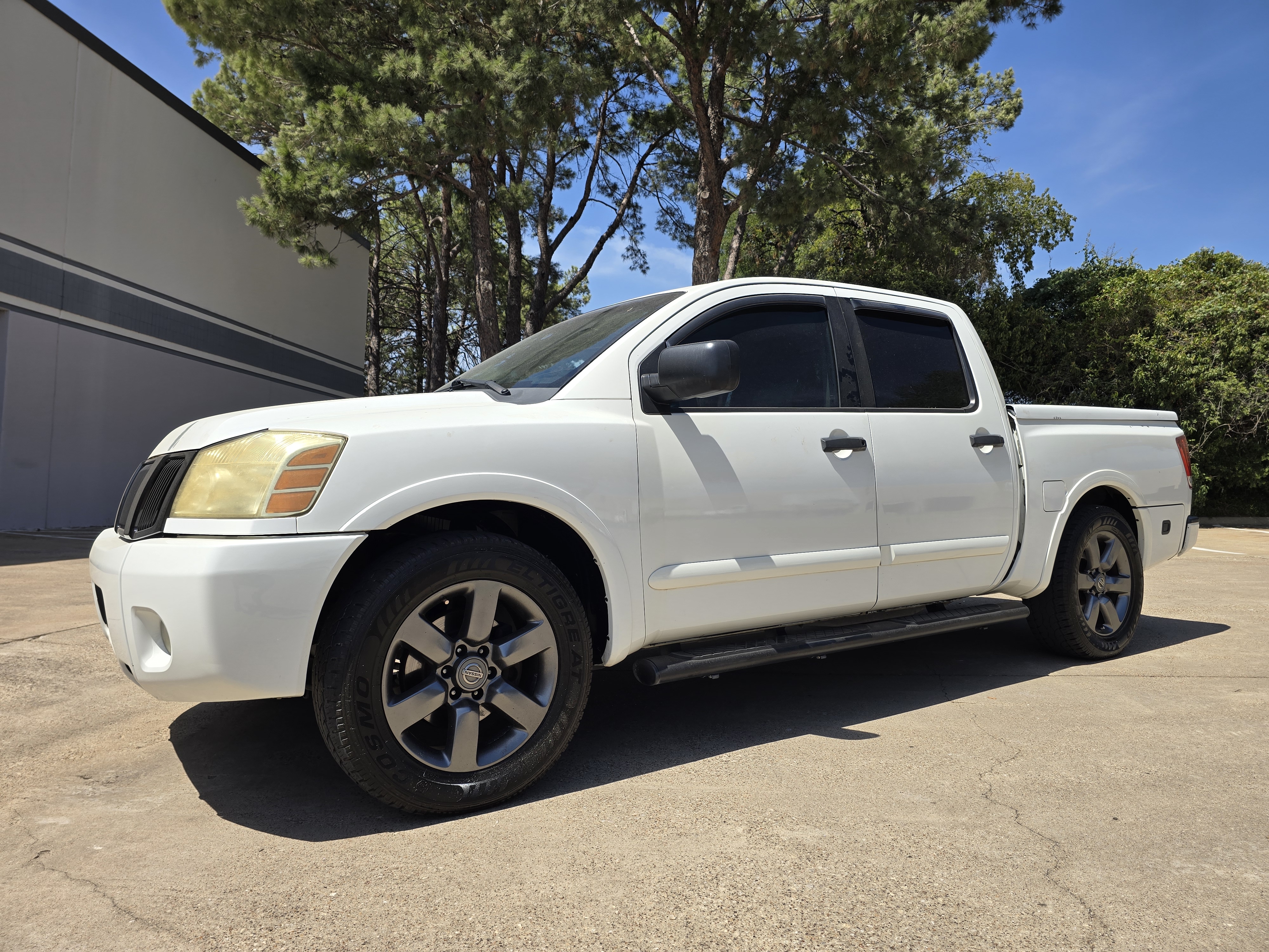 White 2012 Nissan Titan Pickup Truck 4X2 Automatic