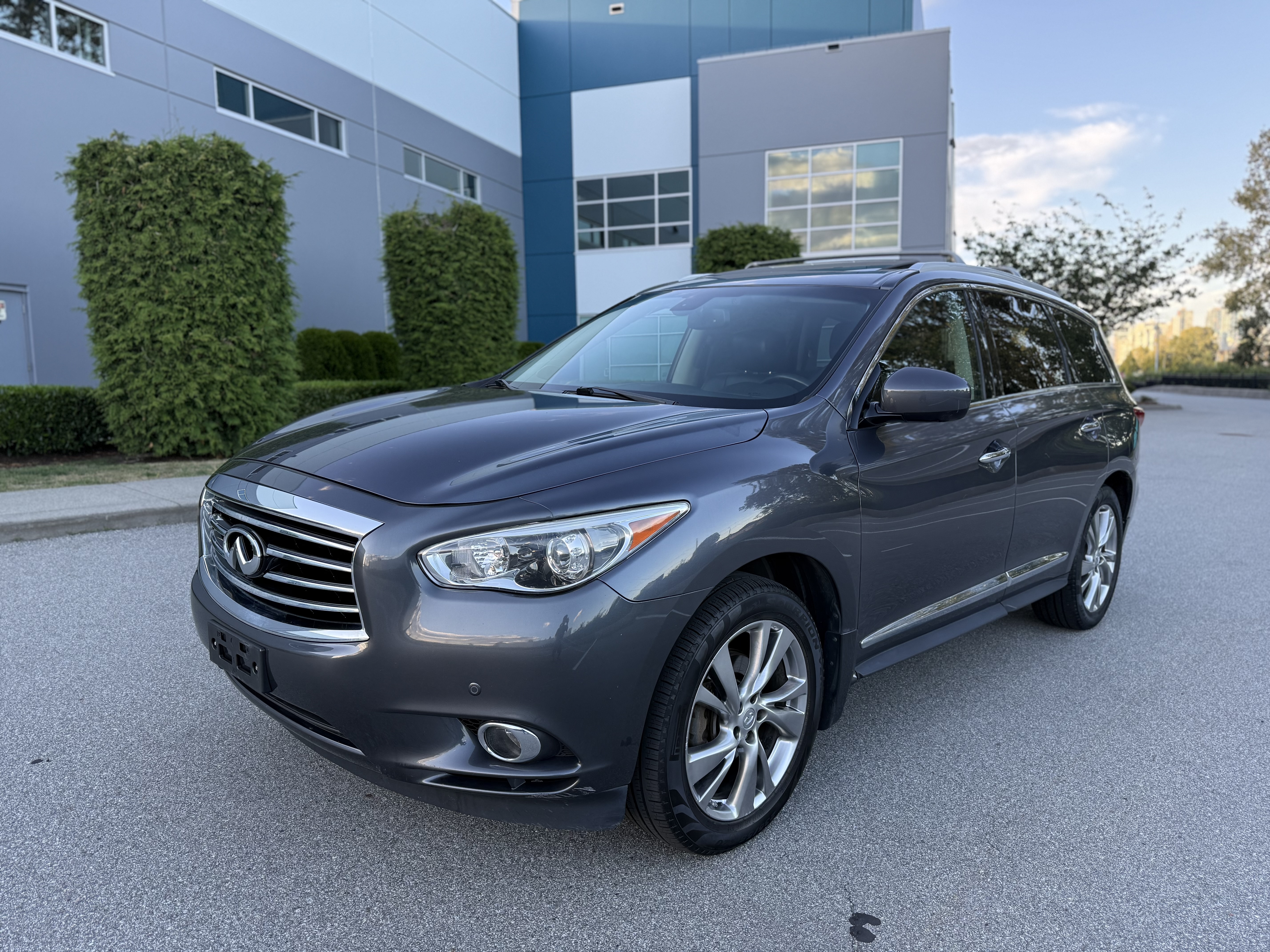 Gray (Metallic Grey) 2013 INFINITI JX35 SUV / Crossover All-Wheel Drive Automatic