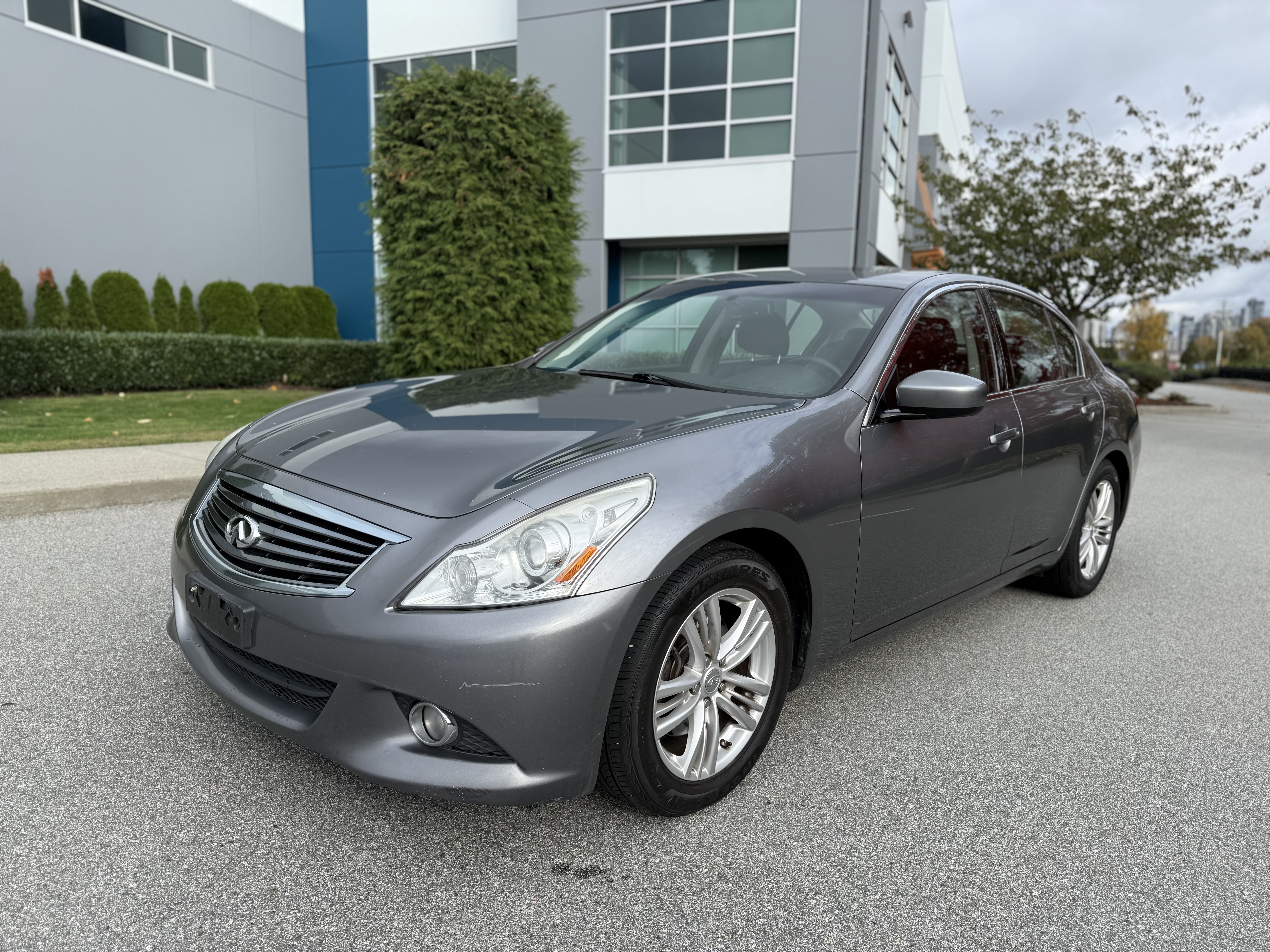 2010 INFINITI G37 Journey Sedan RWD