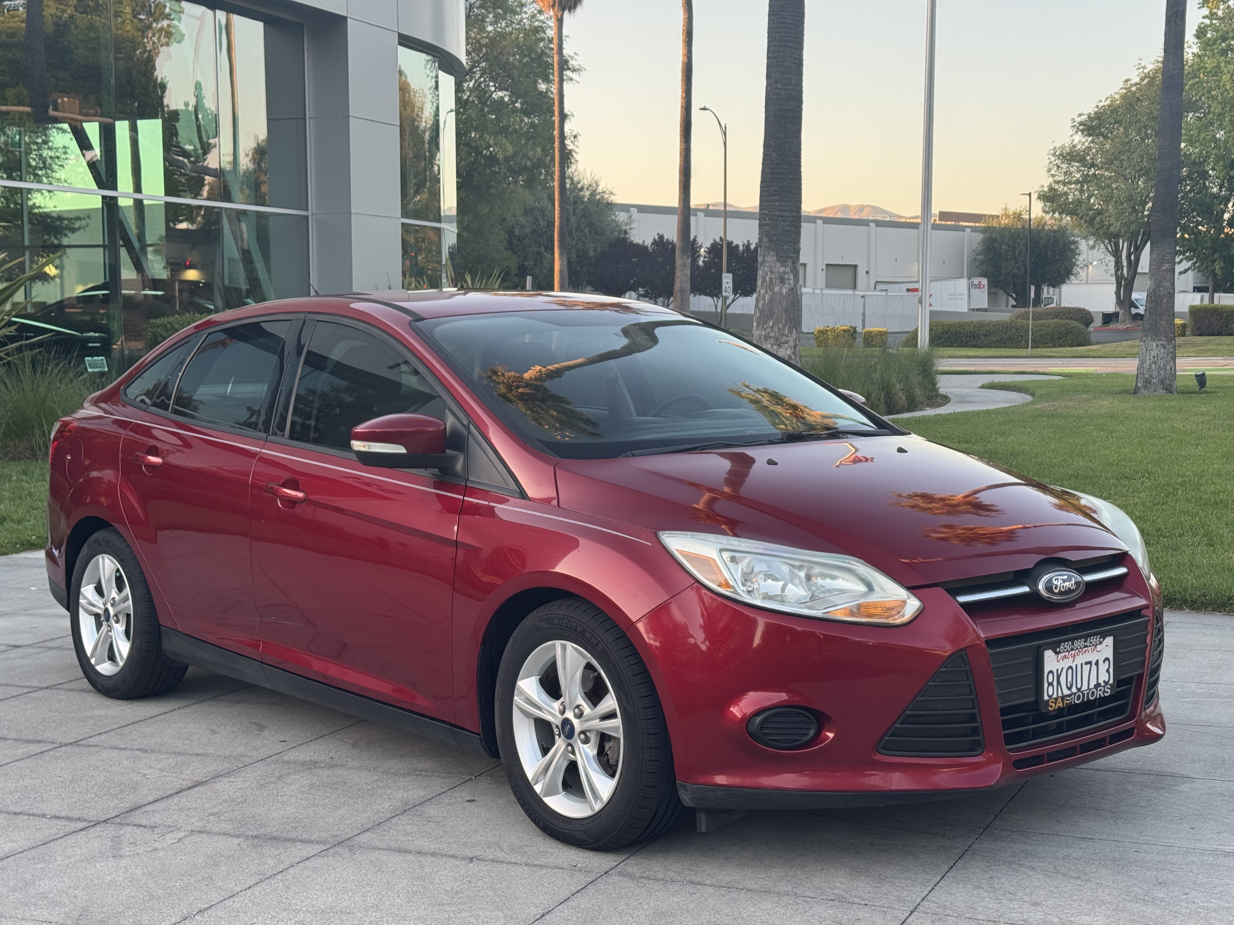 Red (Burgundy) 2014 Ford Focus SE Sedan Front-Wheel Drive Automatic