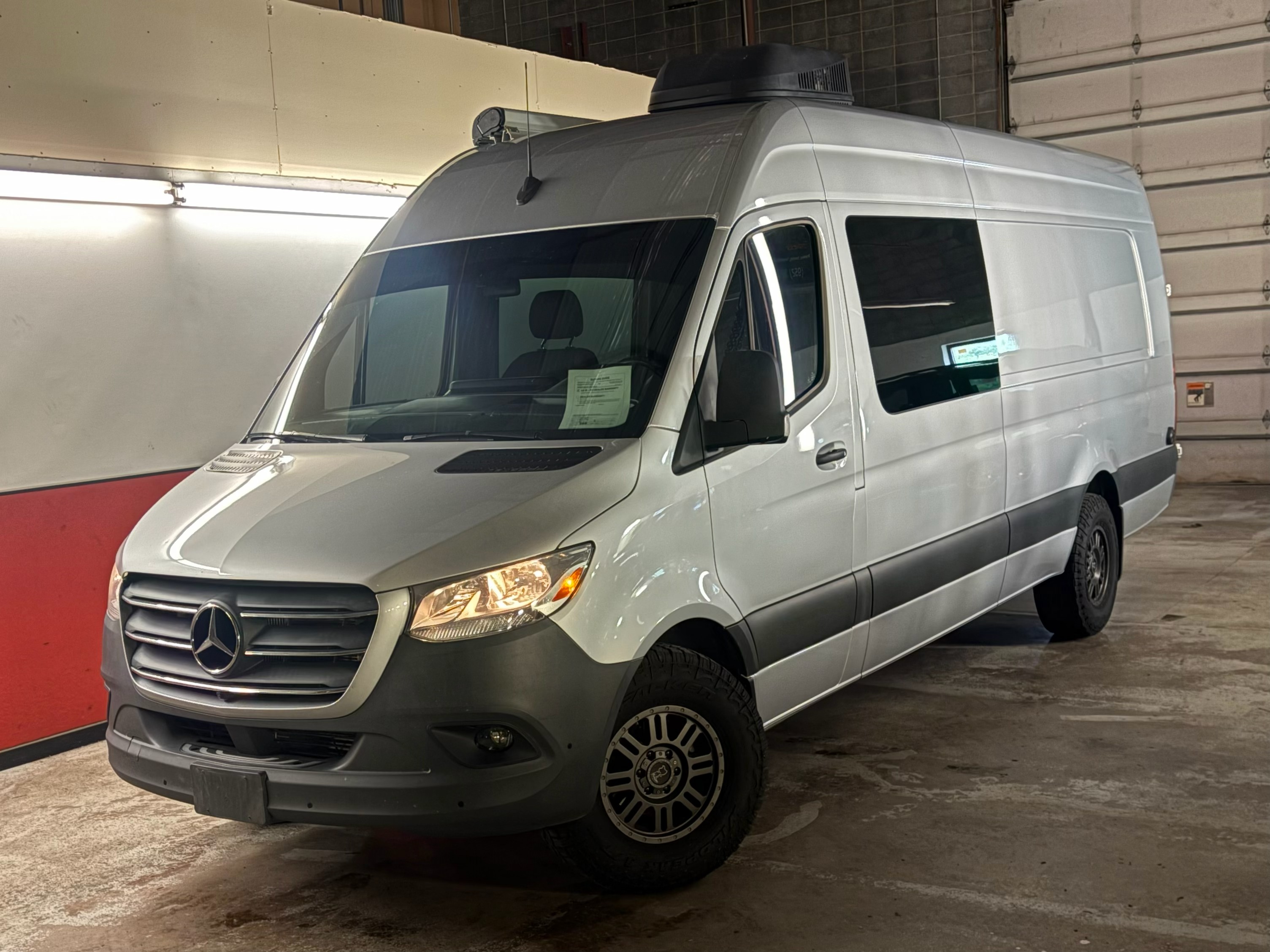 2022 Mercedes-Benz Sprinter Cargo 2500 170 V6 High Roof Extended RWD