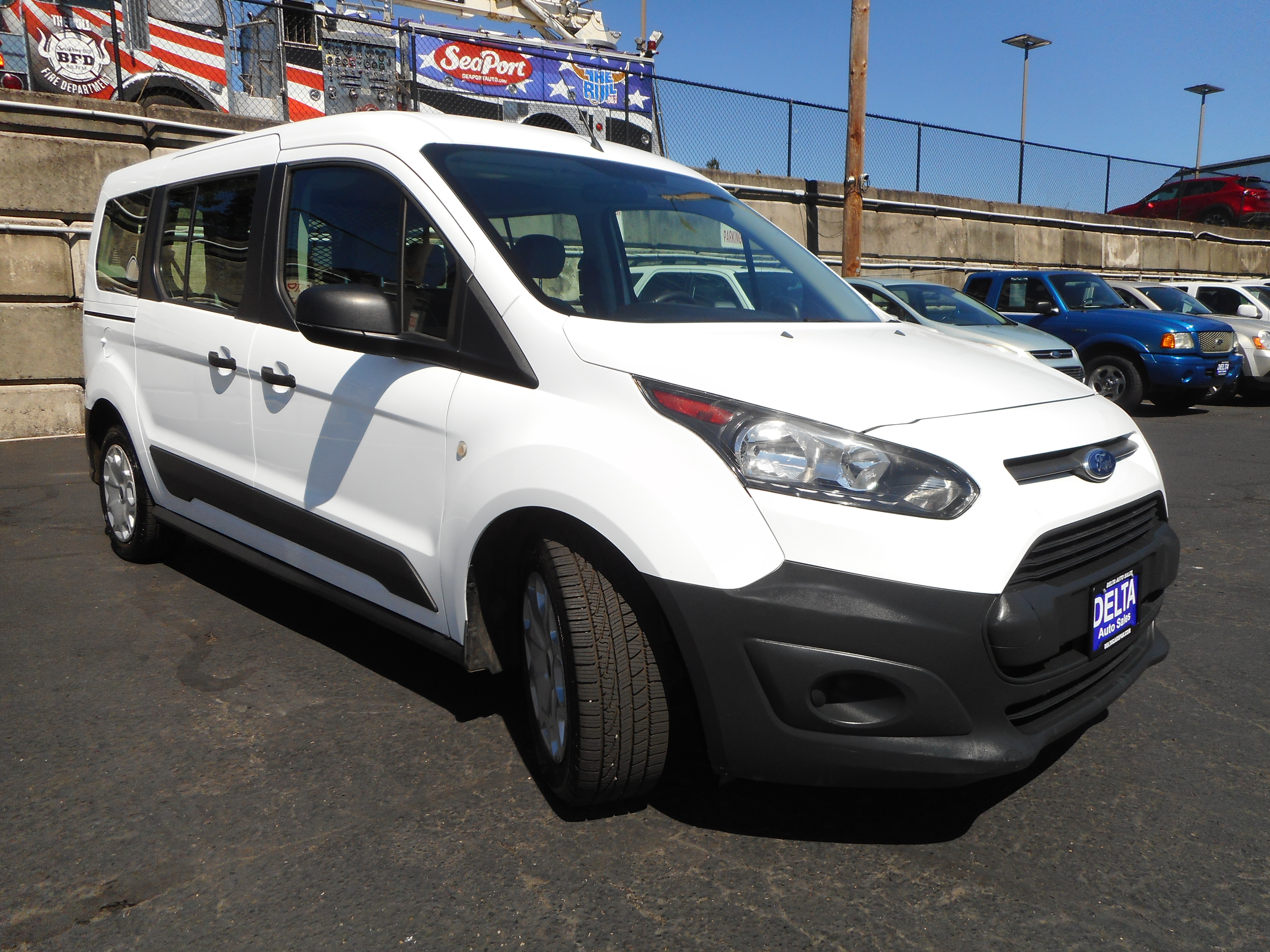 White 2016 Ford Transit Connect Wagon XL LWB FWD with Rear Cargo Doors Van Front-Wheel Drive Automatic