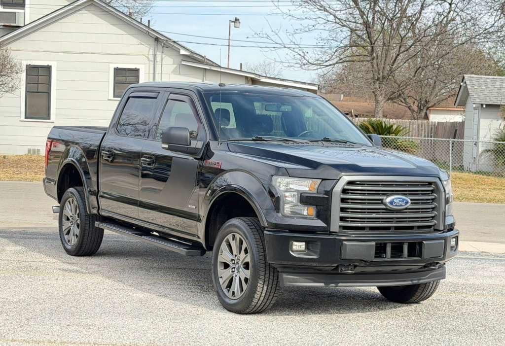 View vehicle photo 3