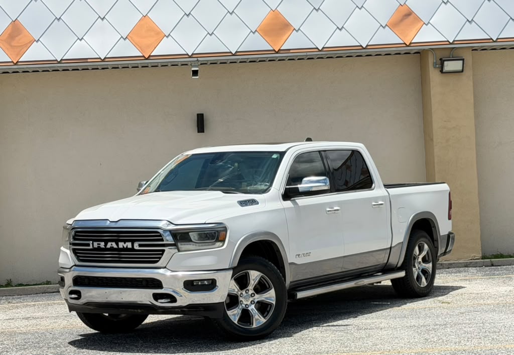 2020 RAM 1500 Laramie Crew Cab 4WD