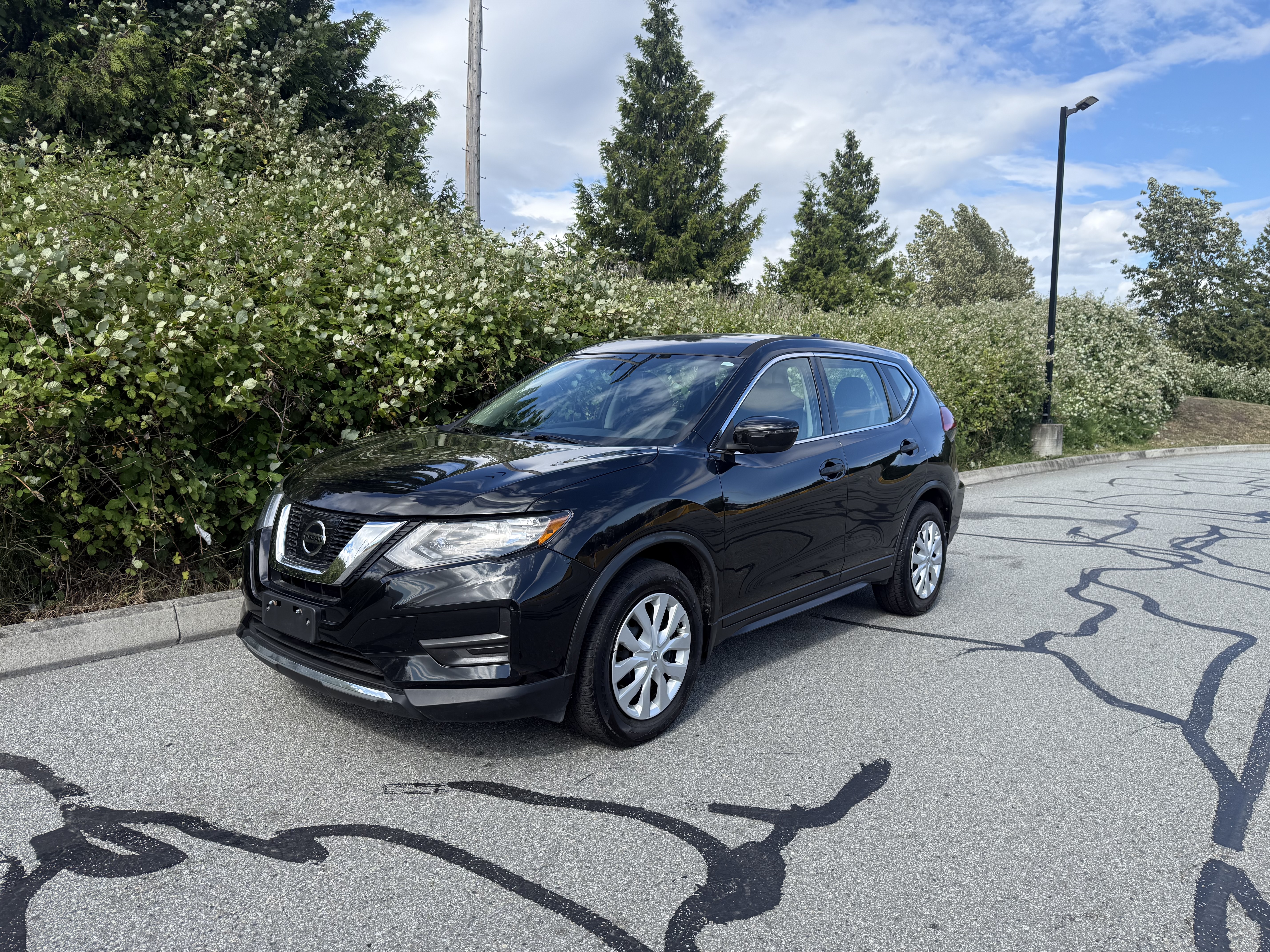 Black 2017 Nissan Rogue S FWD SUV / Crossover Front-Wheel Drive Automatic