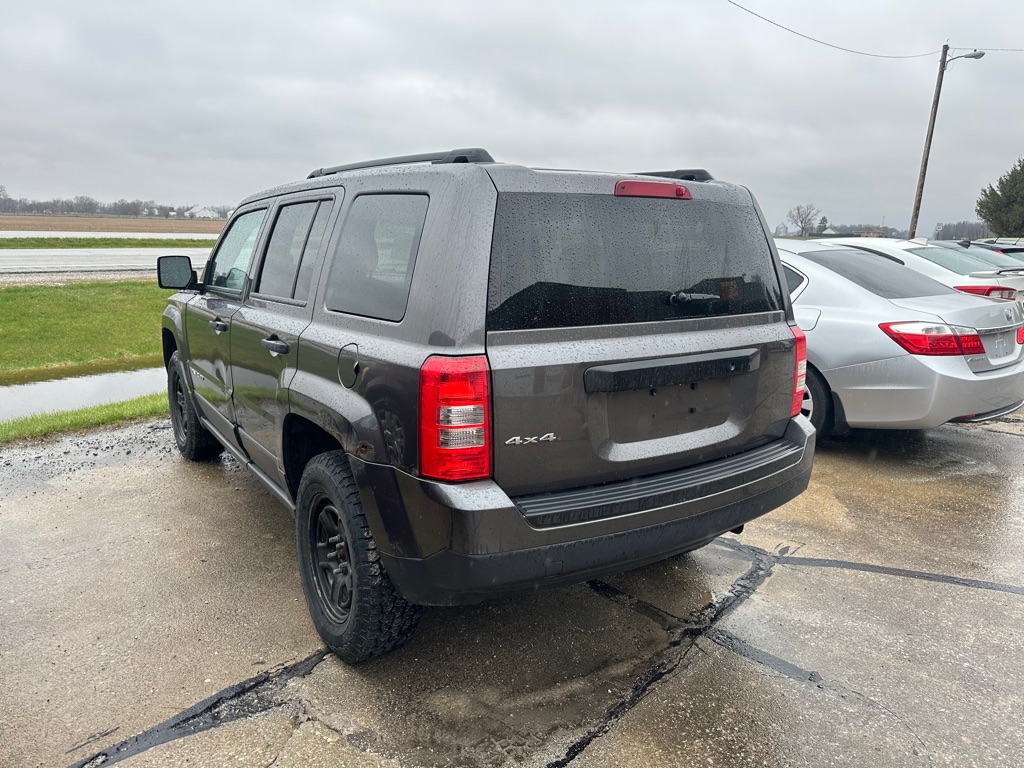 View vehicle photo 5