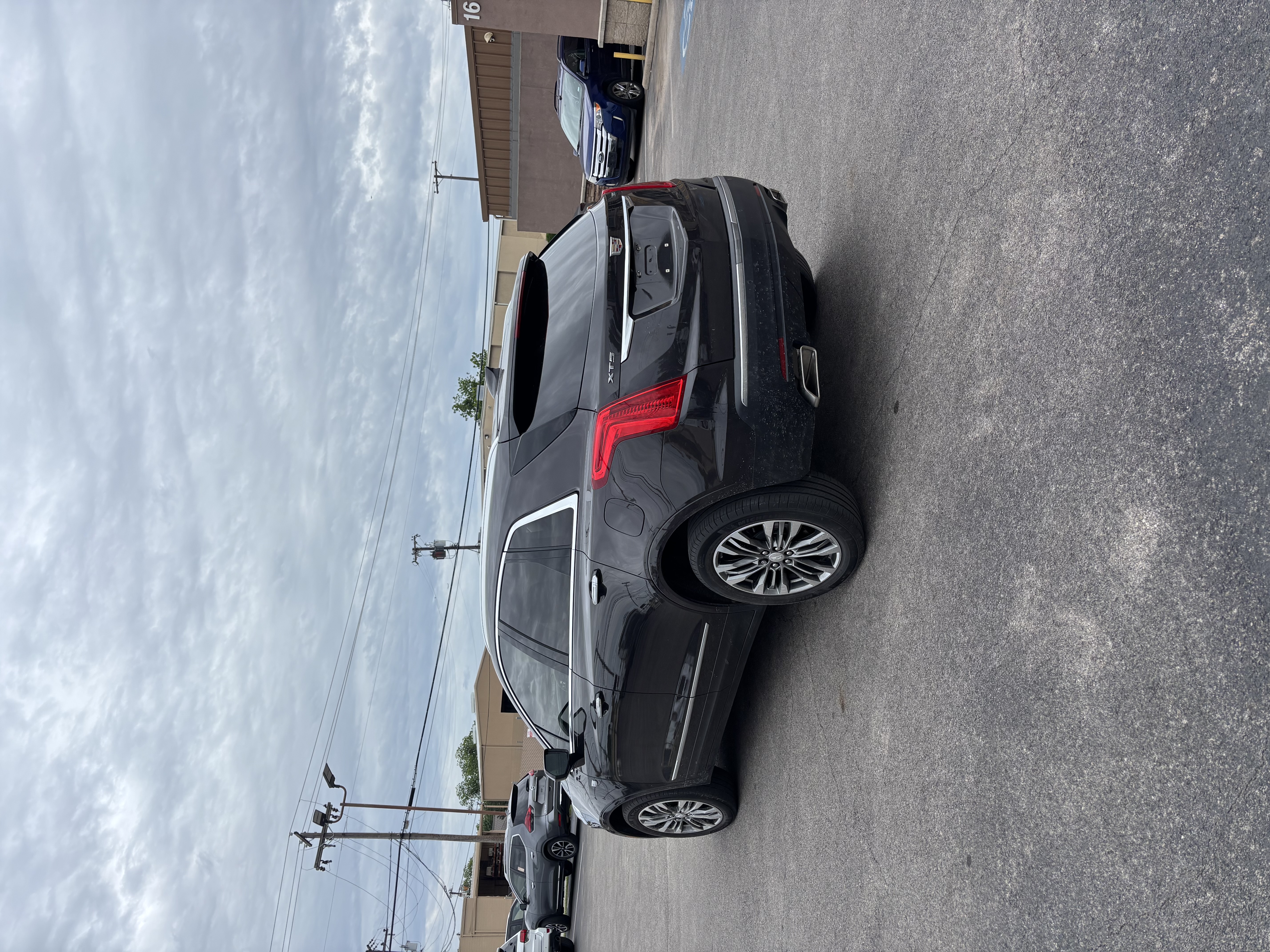 View vehicle photo 6