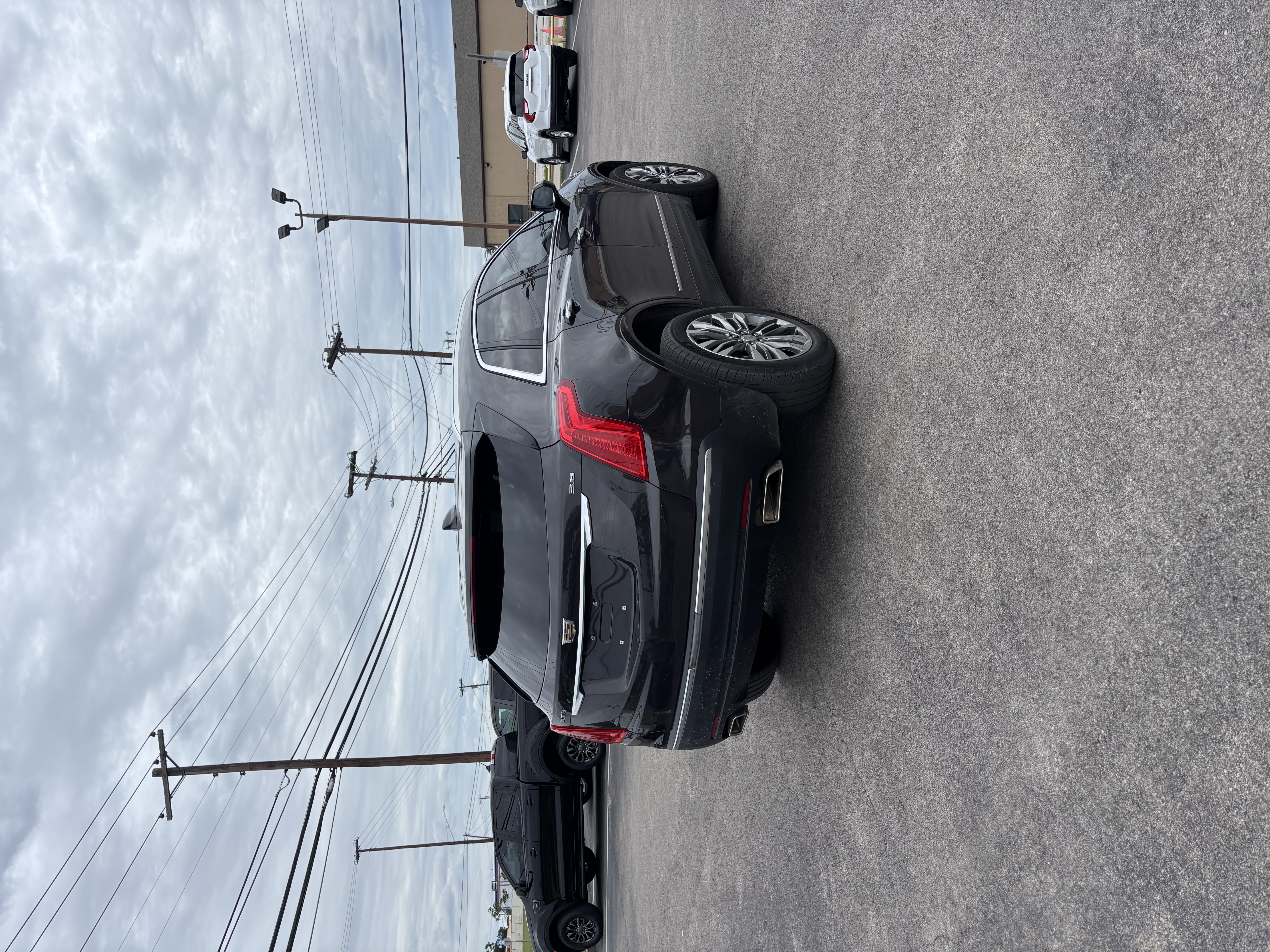 View vehicle photo 4