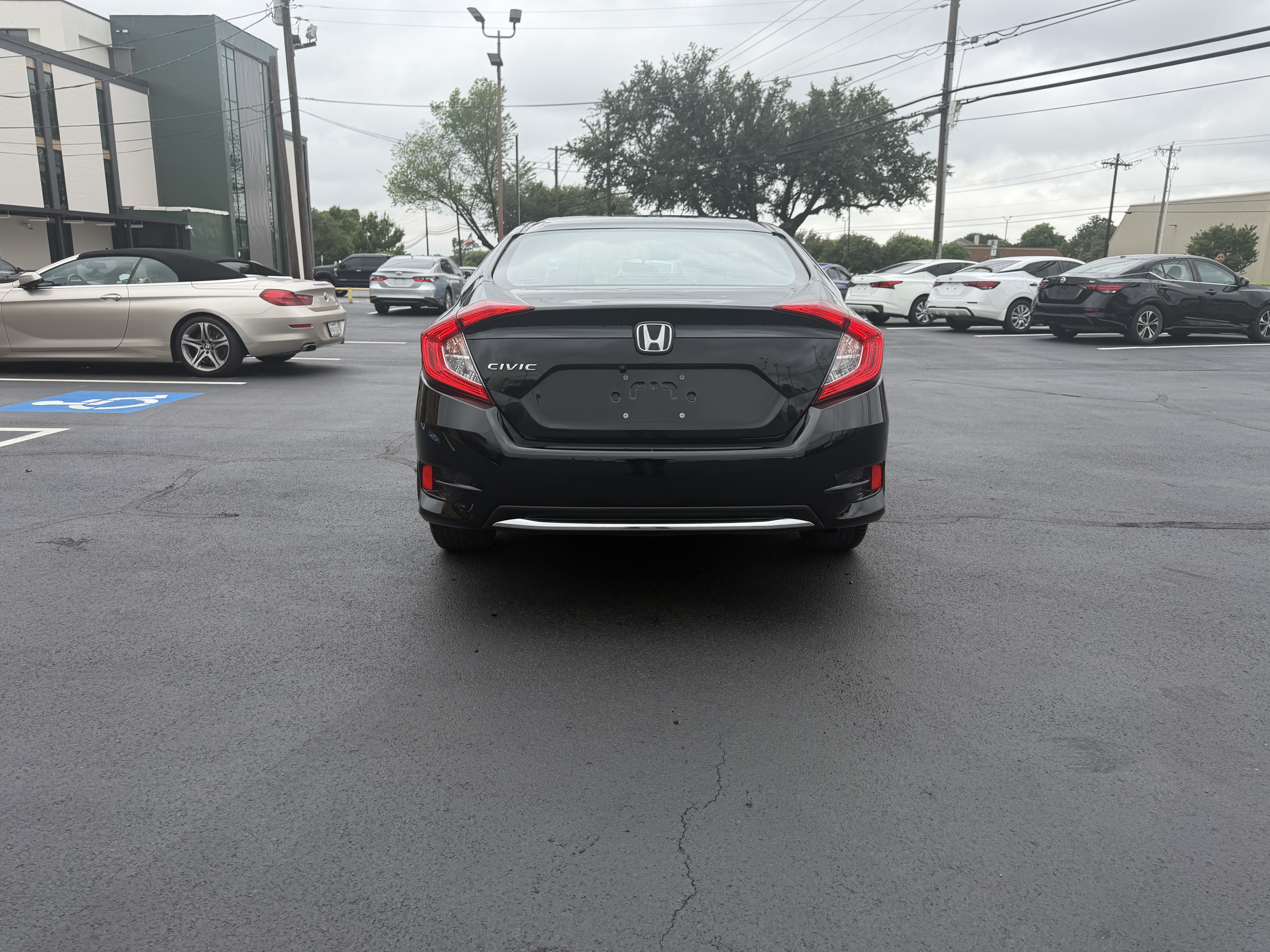 View vehicle photo 3