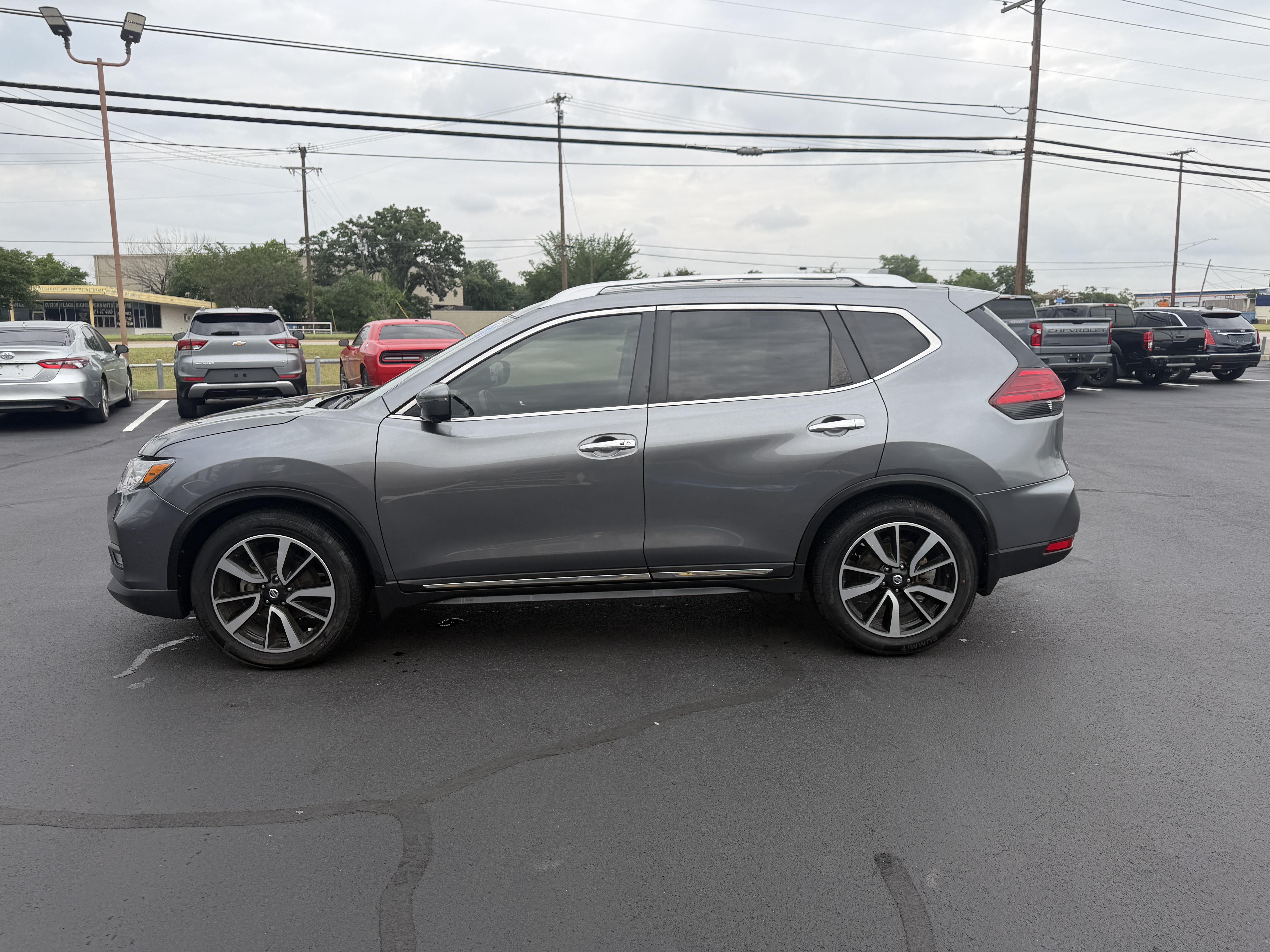 View vehicle photo 6