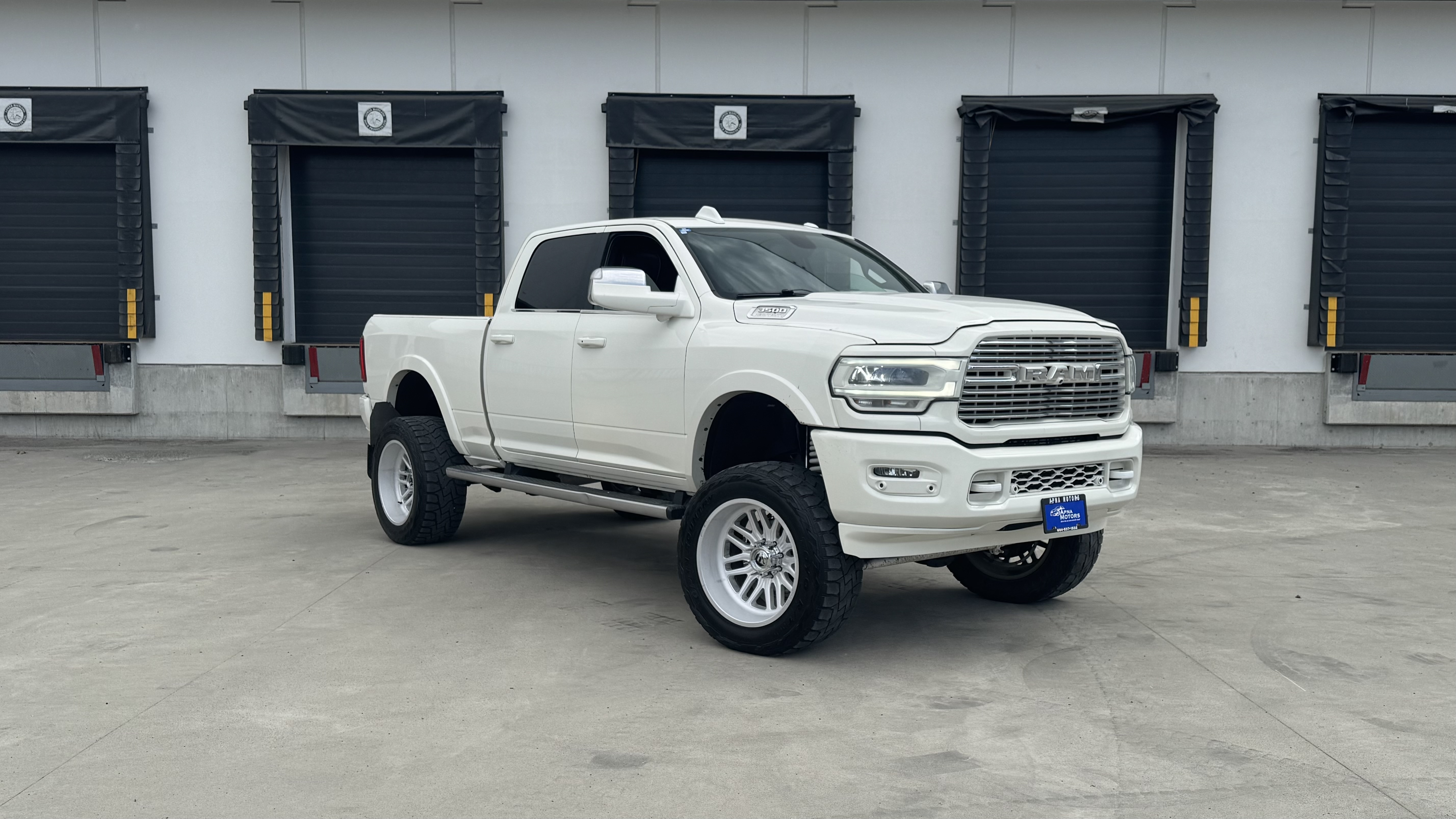 2019 RAM 3500 Laramie Crew Cab 4WD