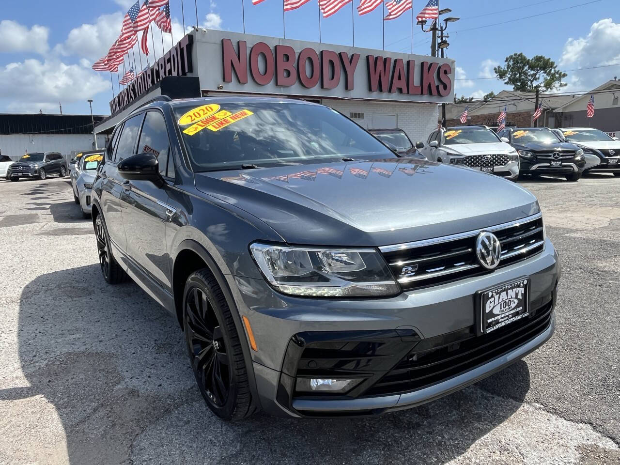 2020 Volkswagen Tiguan 2.0T SE R-Line Black 4WD's photo