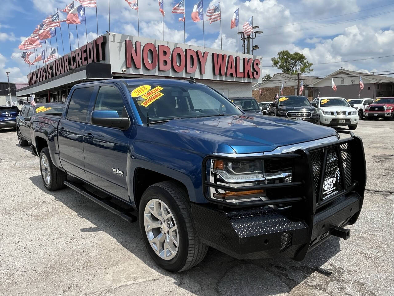 2018 Chevrolet Silverado 1500 LT 4X4 Crew Cab Short Box's photo