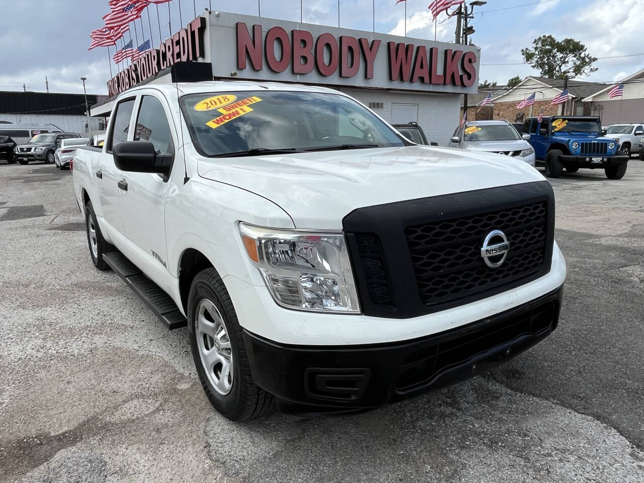 2018 Nissan Titan S 4X2 Crew Cab's photo