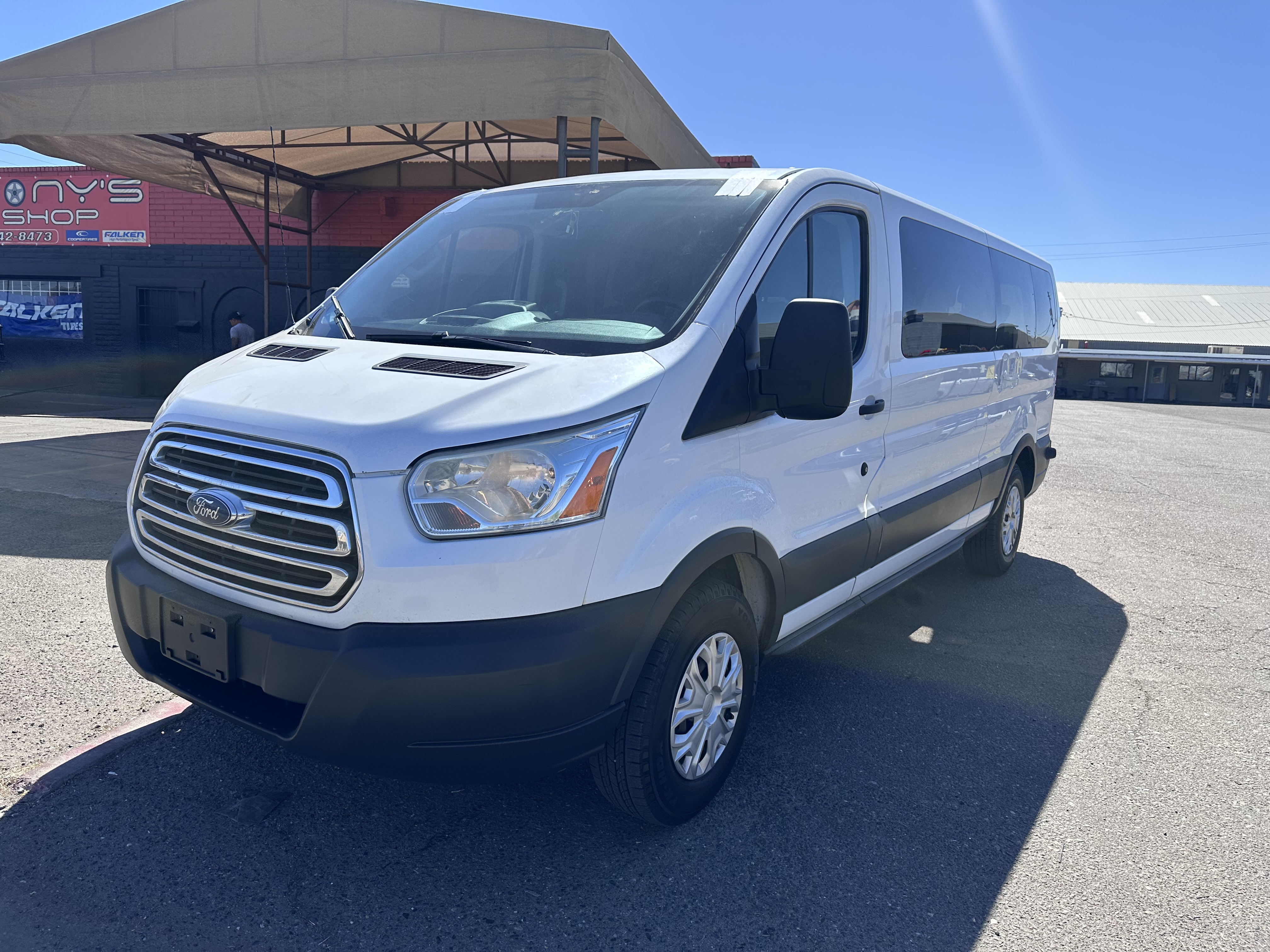 View vehicle photo 7
