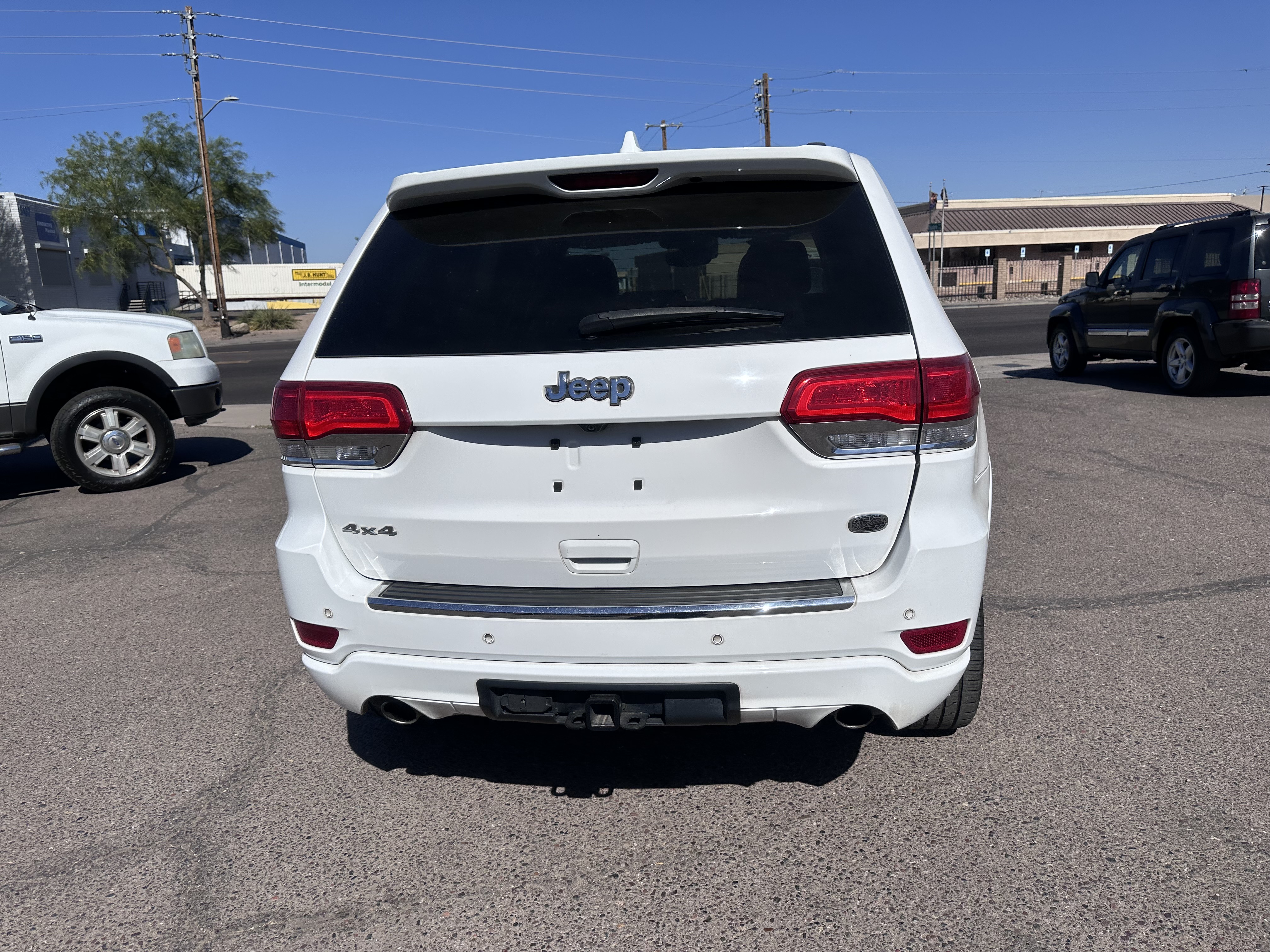 View vehicle photo 4