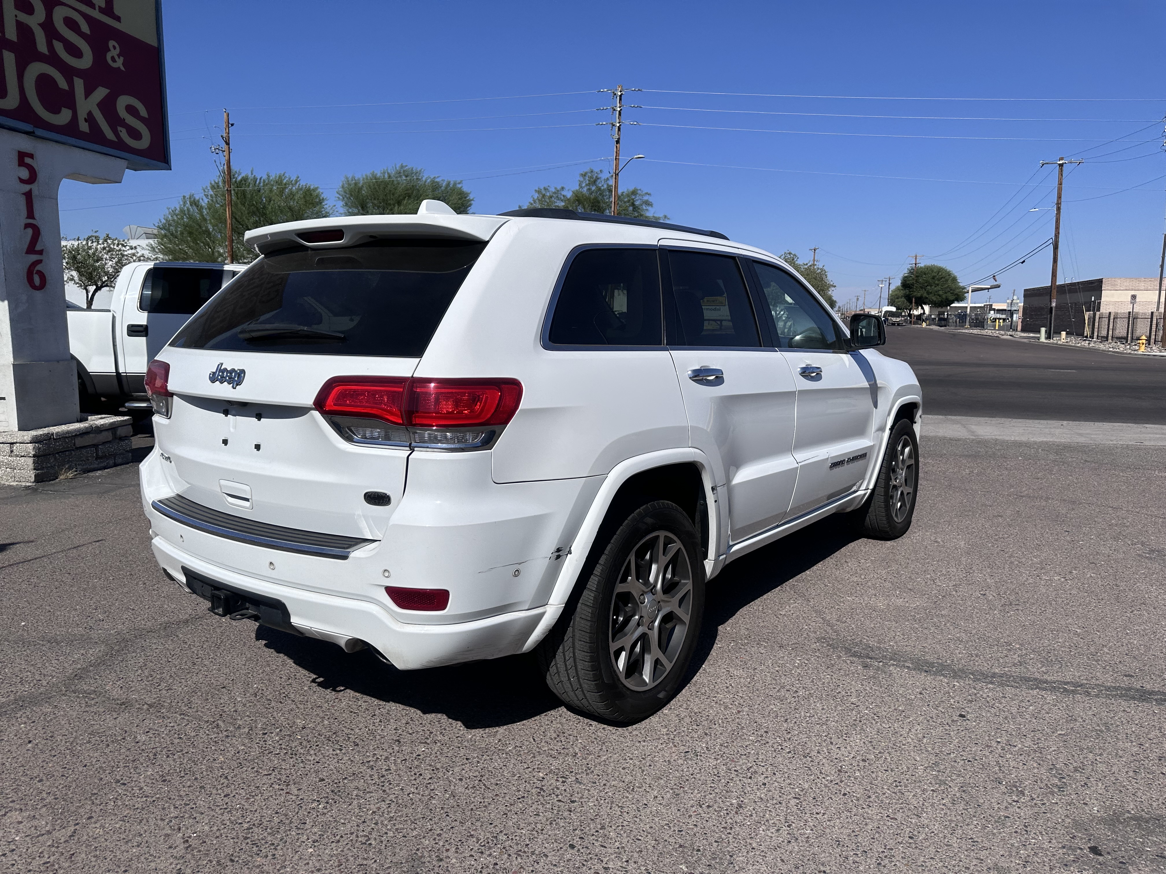 View vehicle photo 3