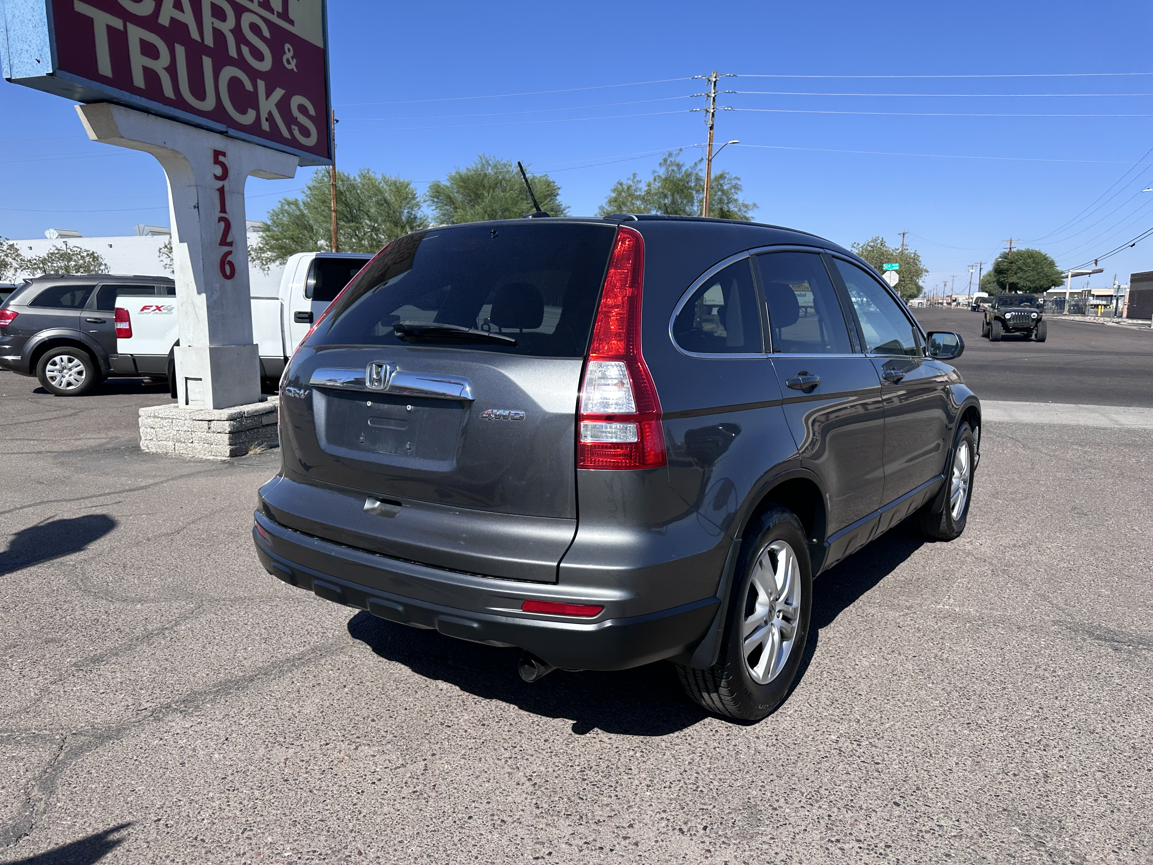 View vehicle photo 3