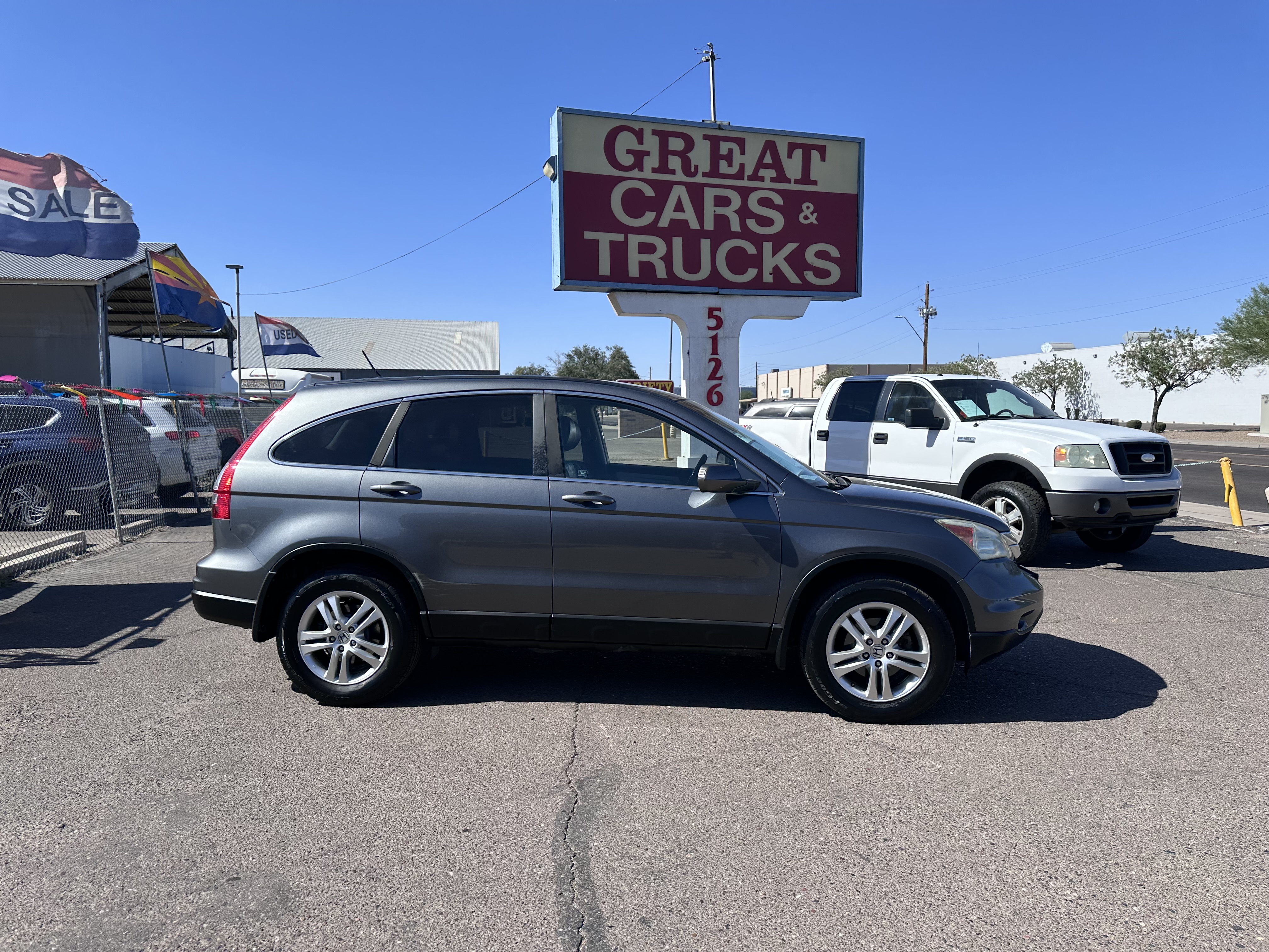 View vehicle photo 2