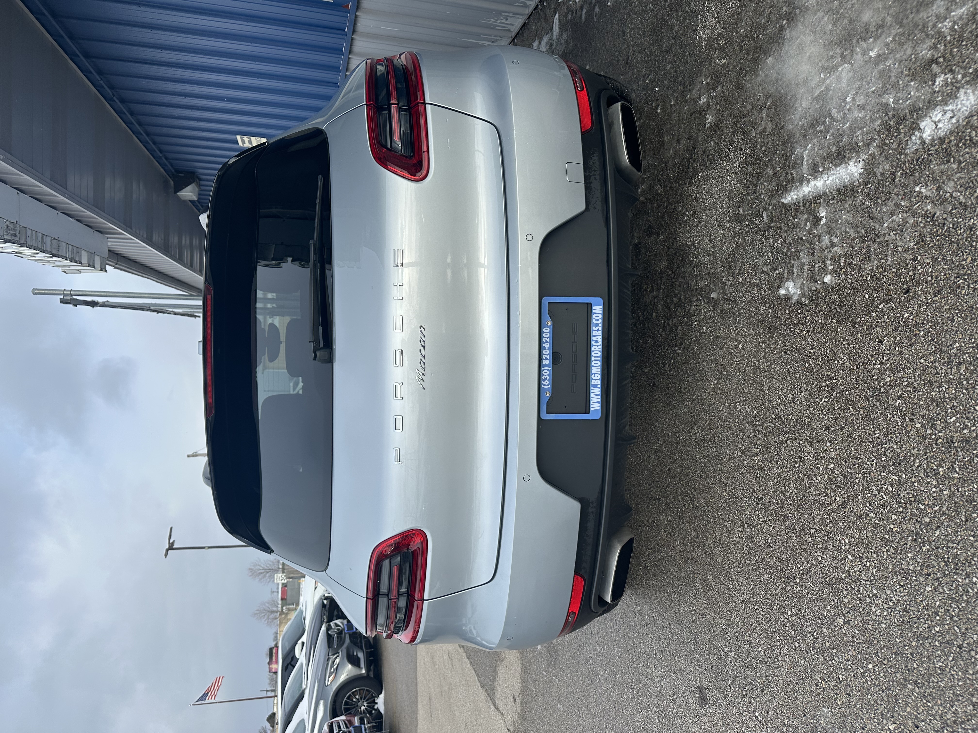View vehicle photo 3