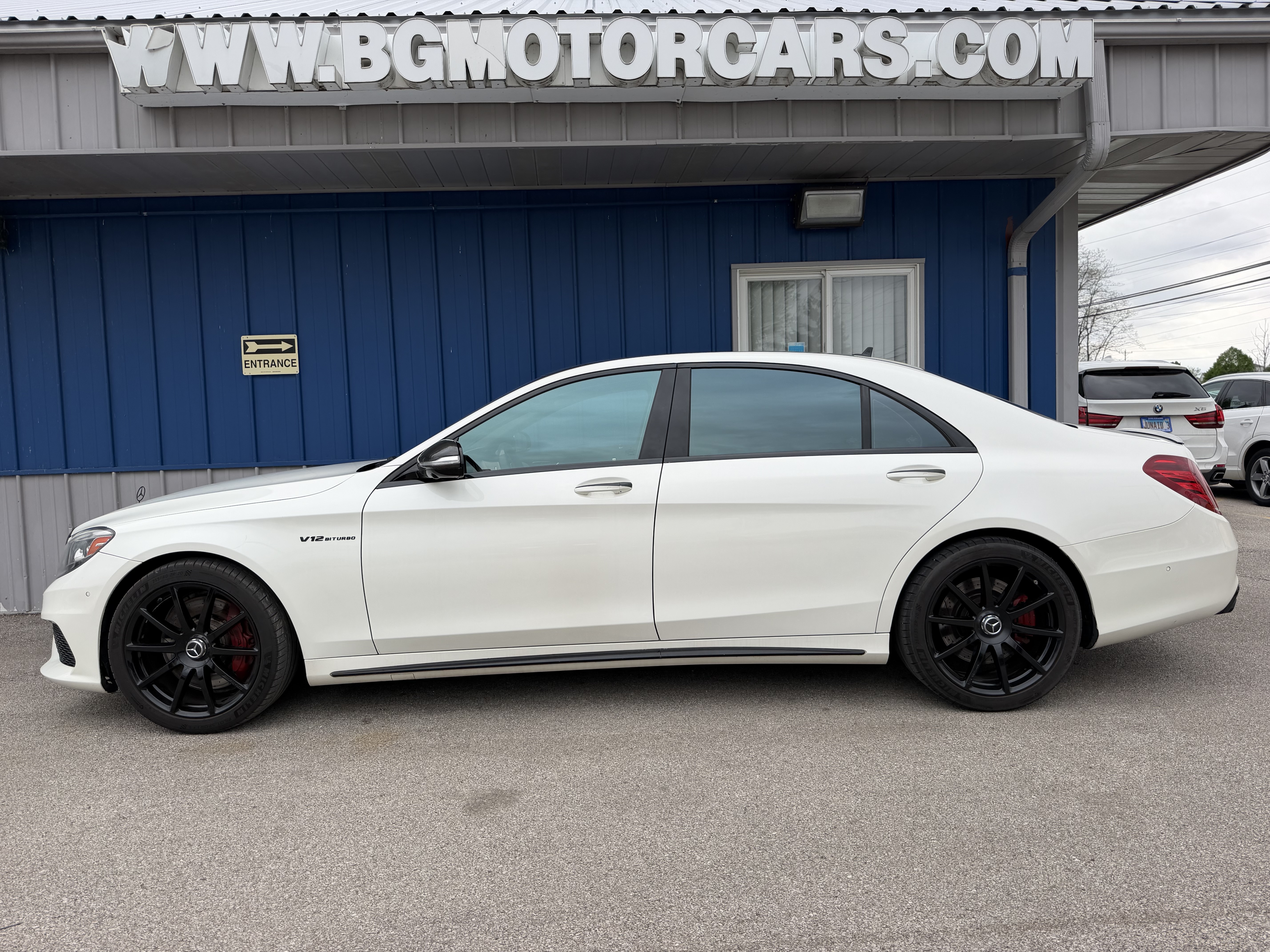 View vehicle photo 7