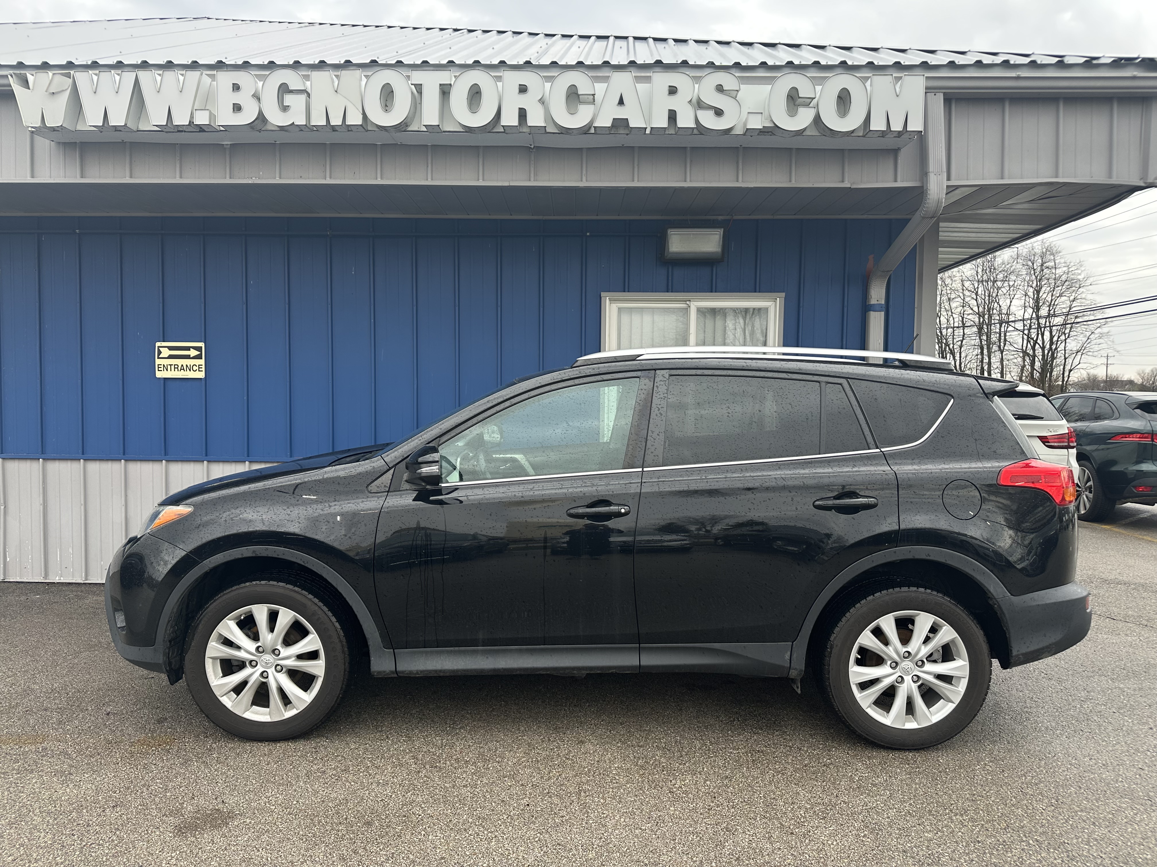 View vehicle photo 2