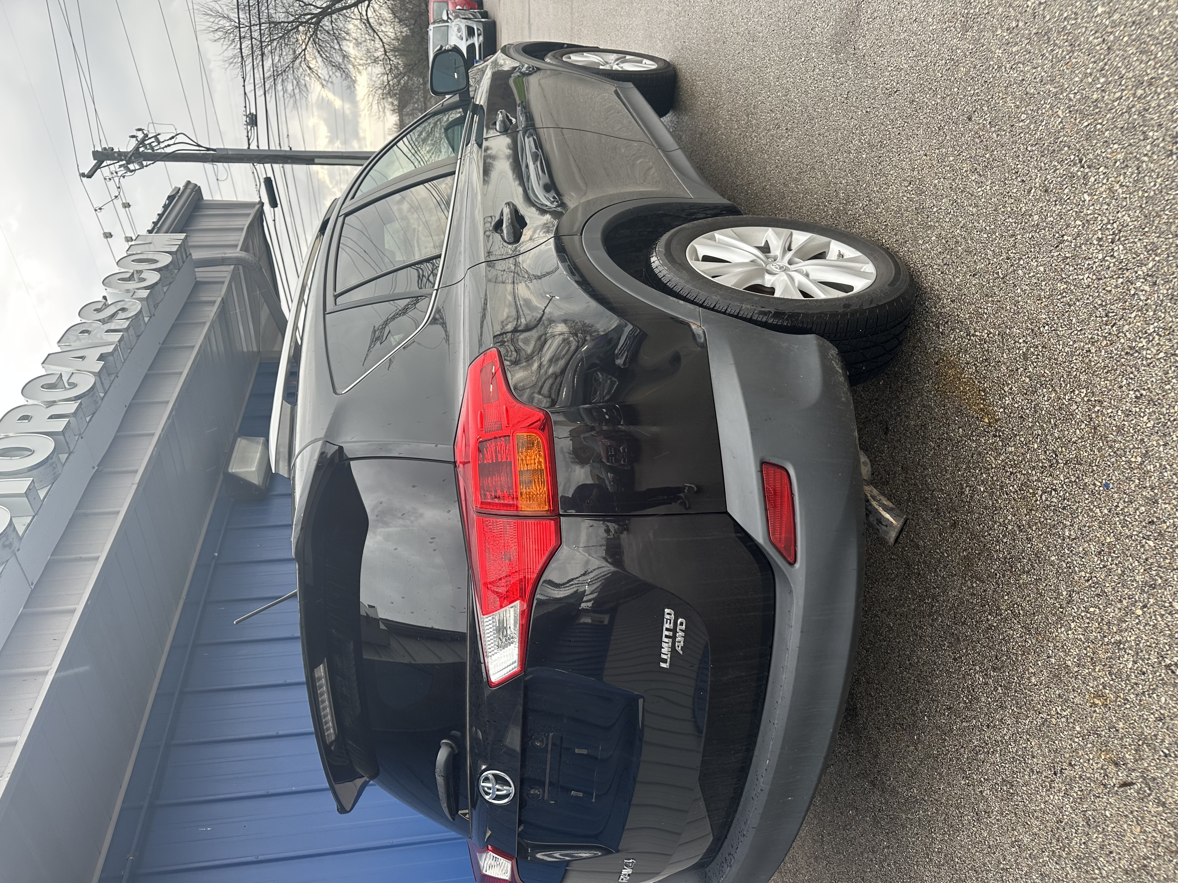 View vehicle photo 6