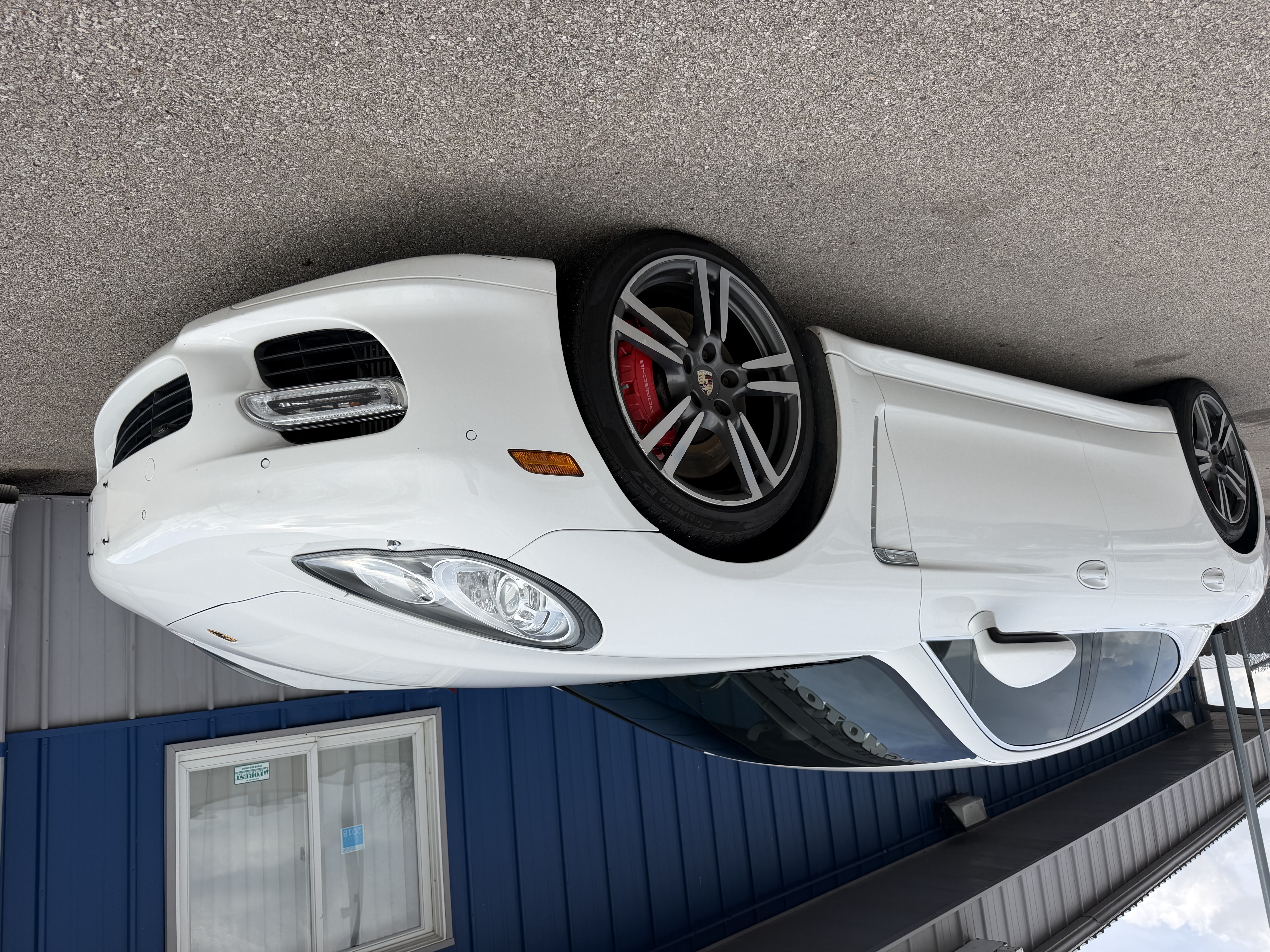 View vehicle photo 6