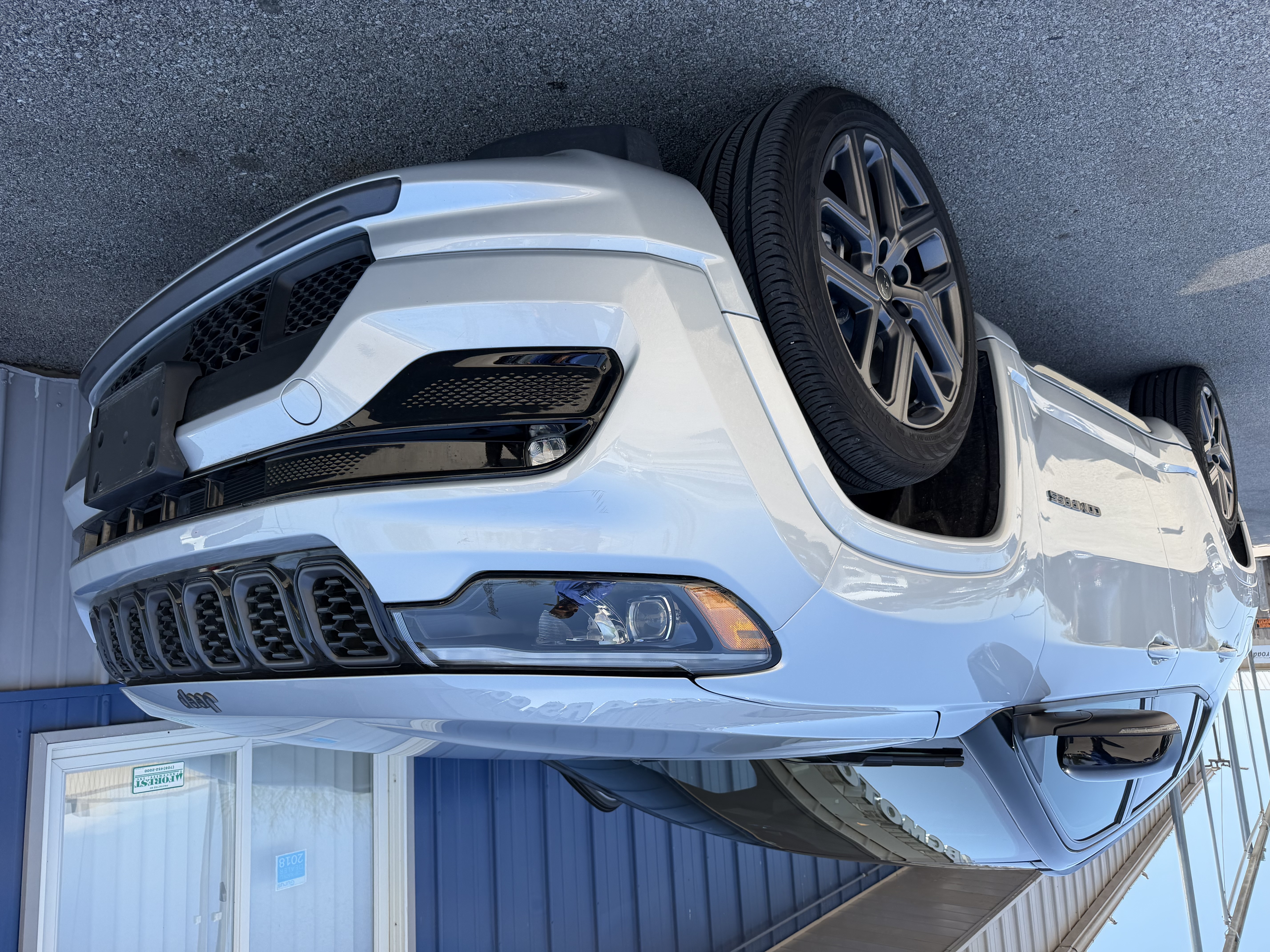 View vehicle photo 2