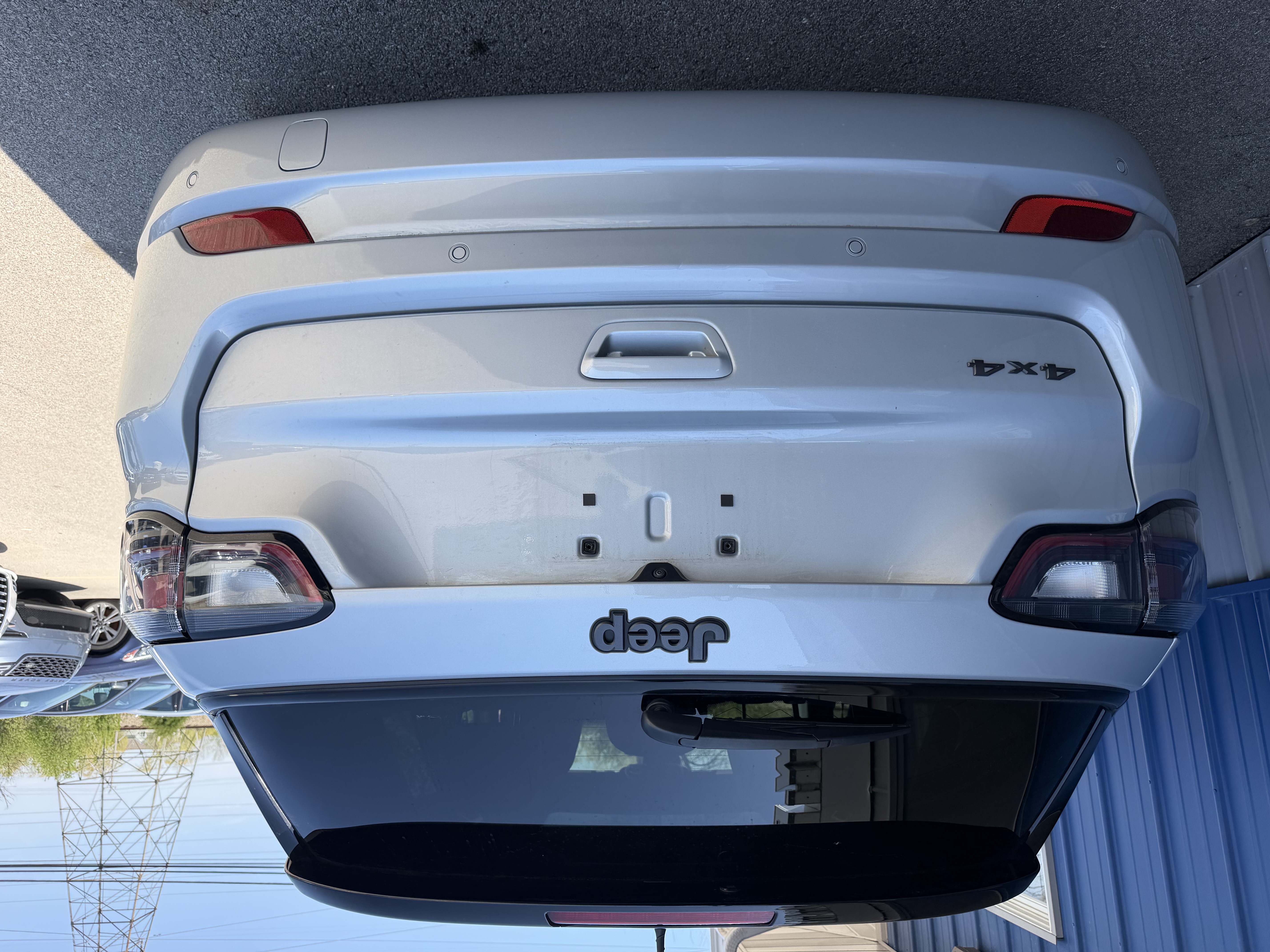 View vehicle photo 5