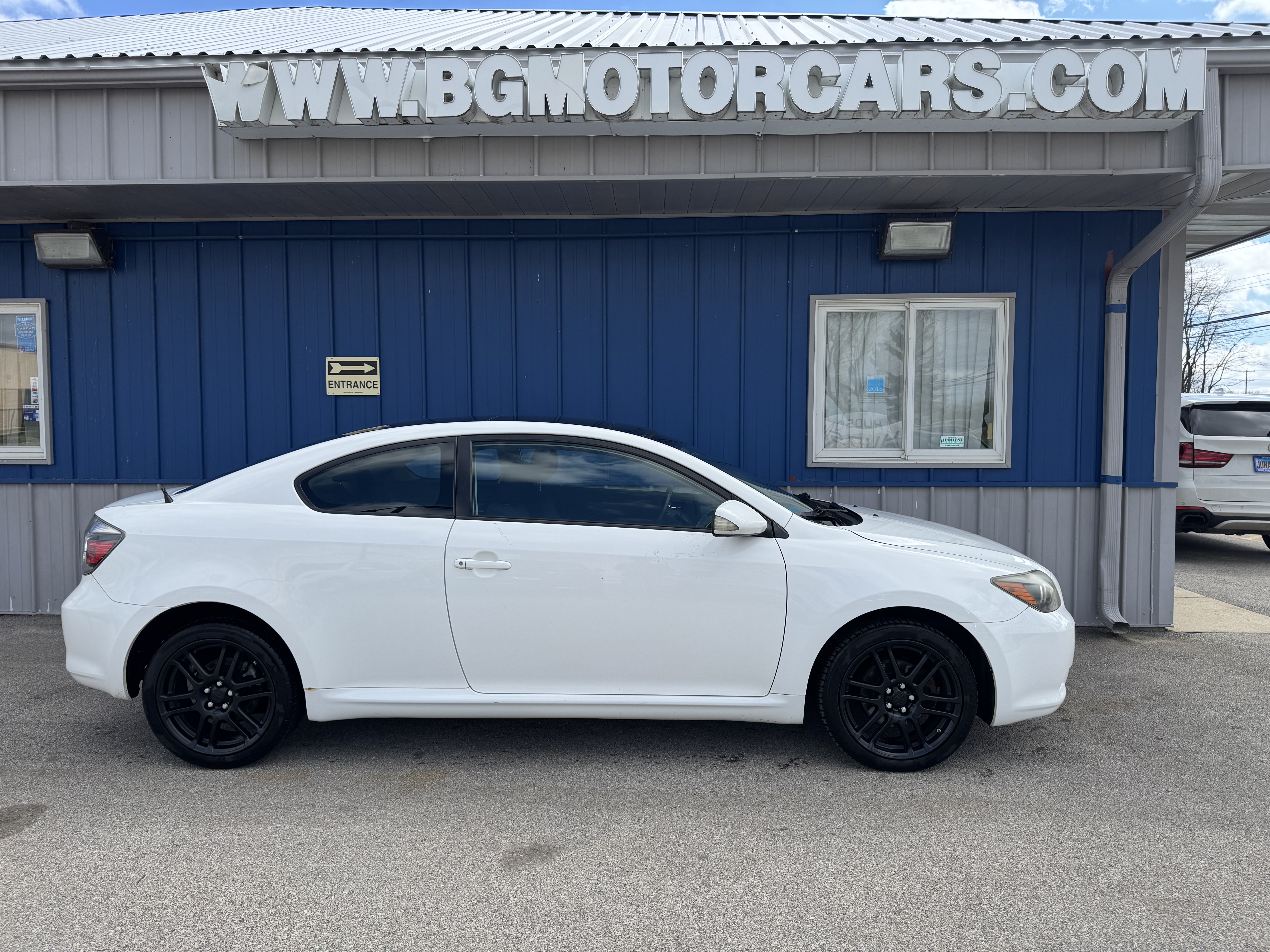 White 2010 Scion tC Base Coupe Front-Wheel Drive Manual