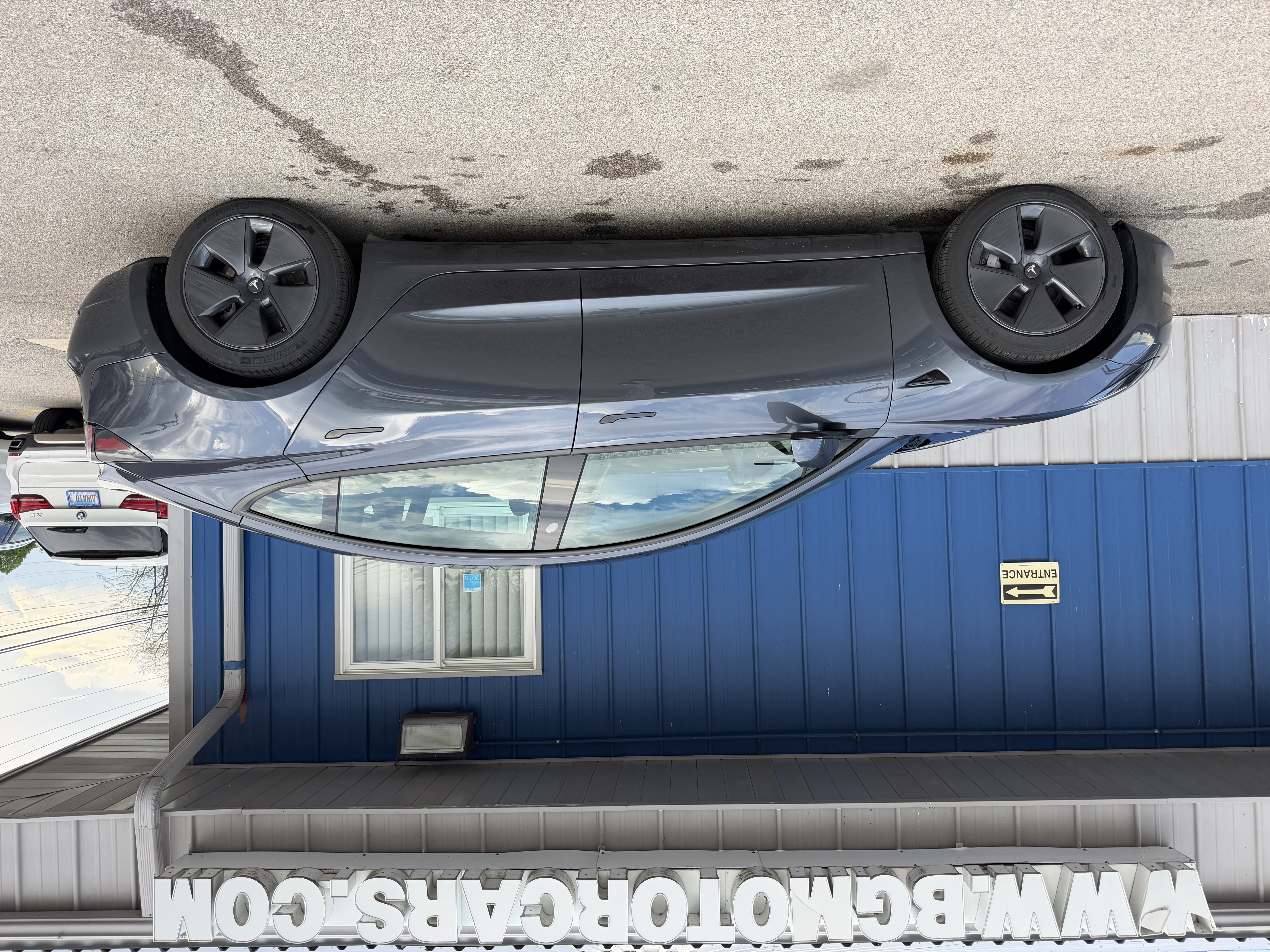 View vehicle photo 2