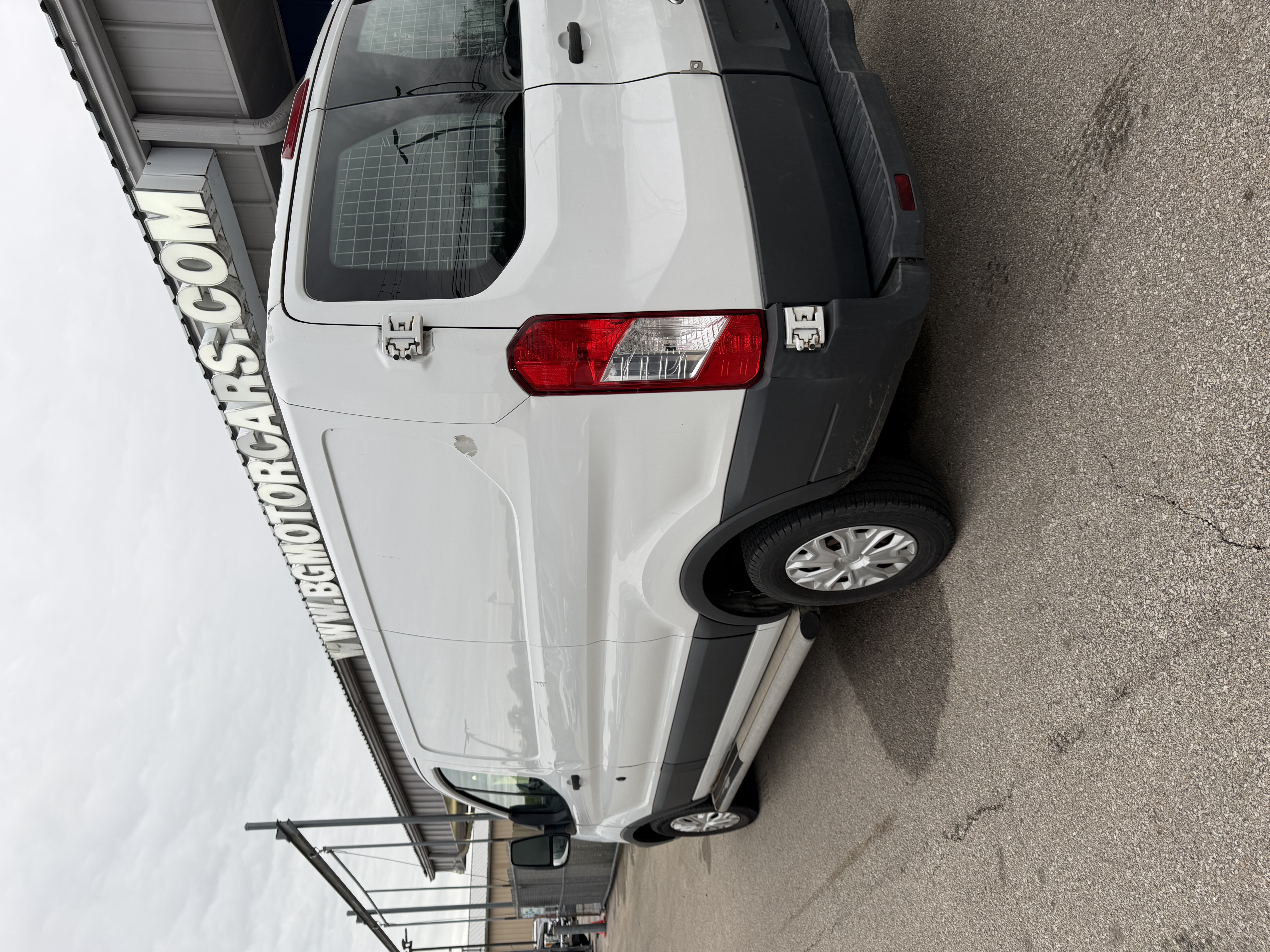 View vehicle photo 7