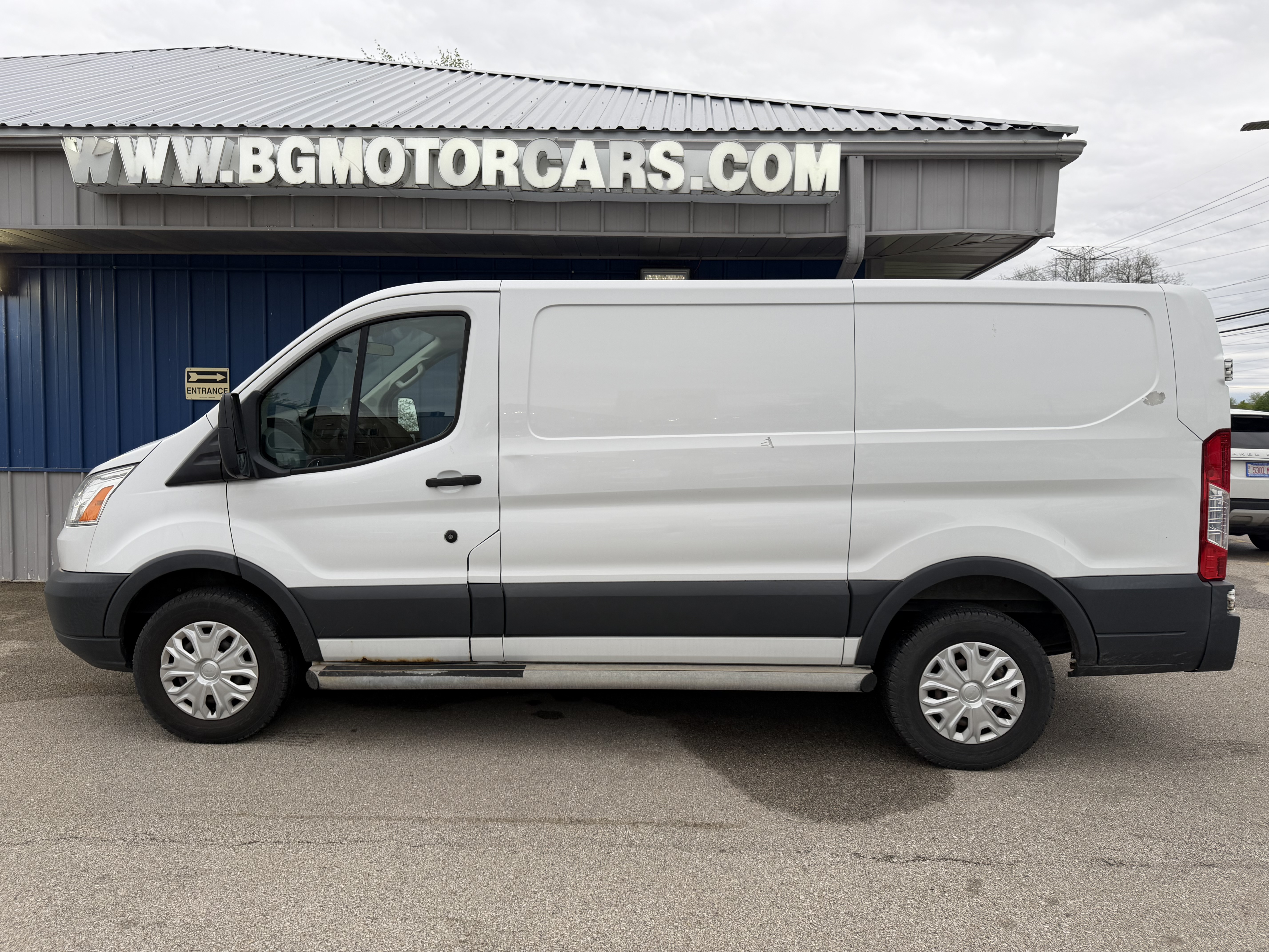 View vehicle photo 2