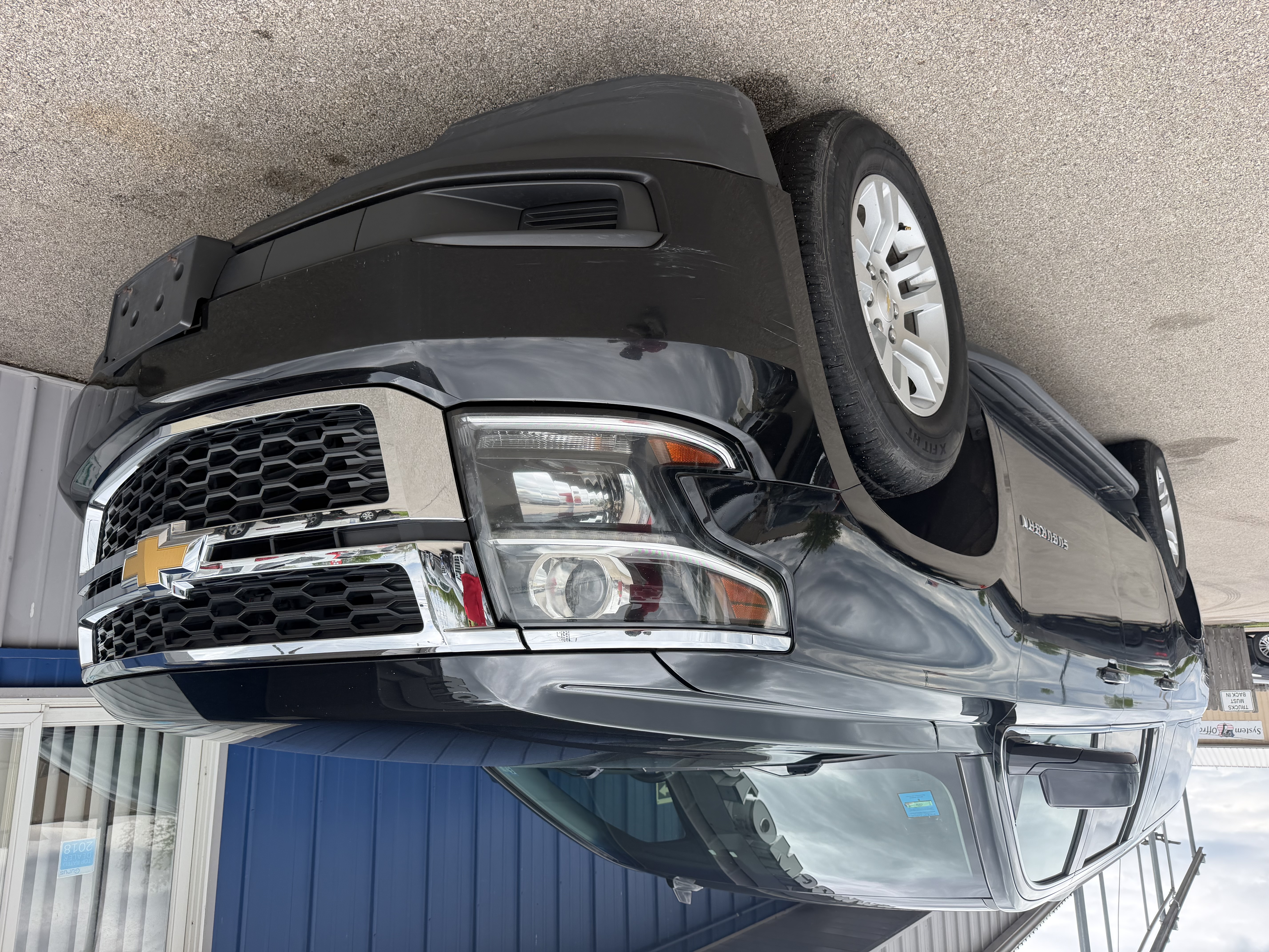 View vehicle photo 2