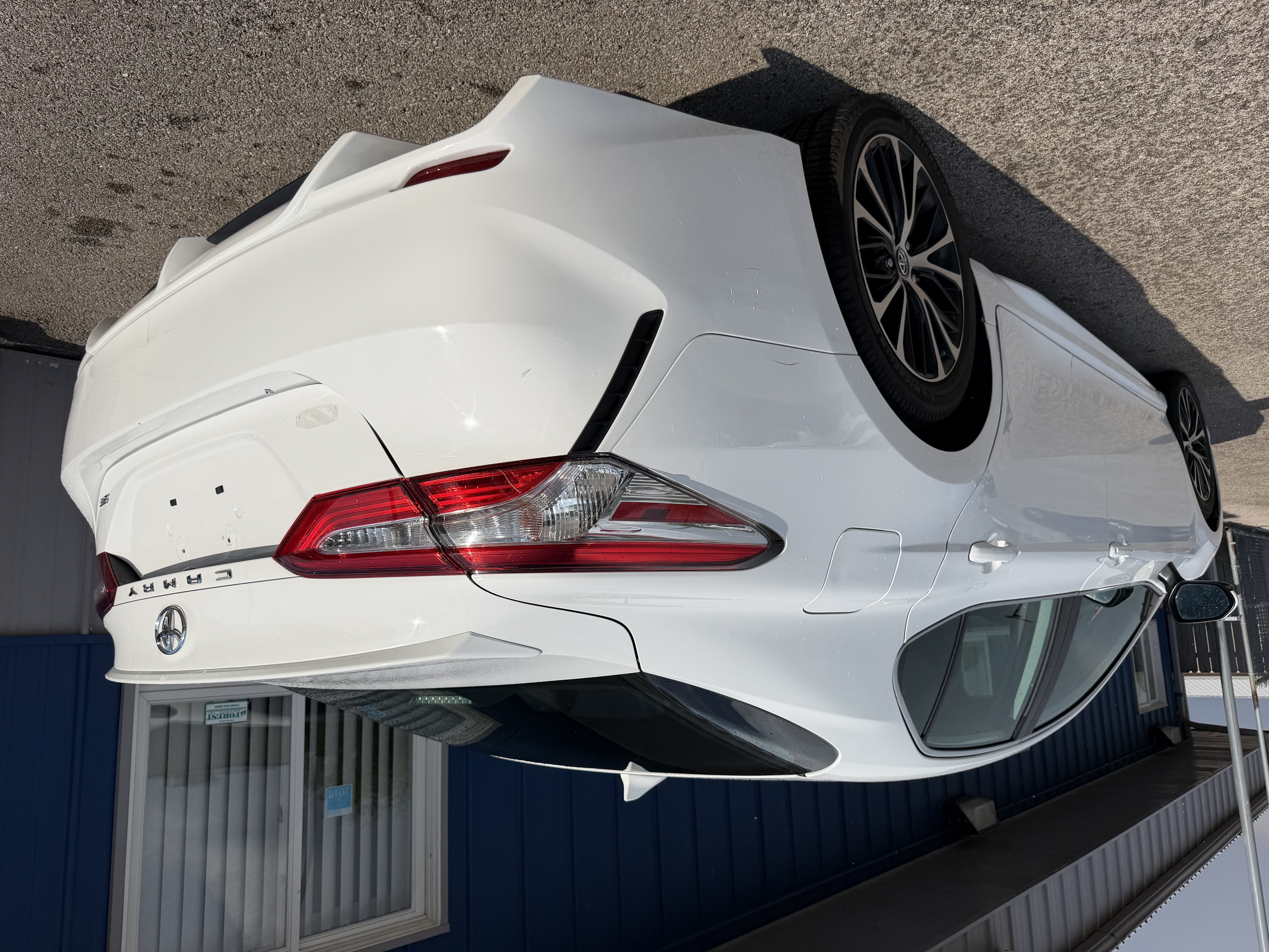 View vehicle photo 5
