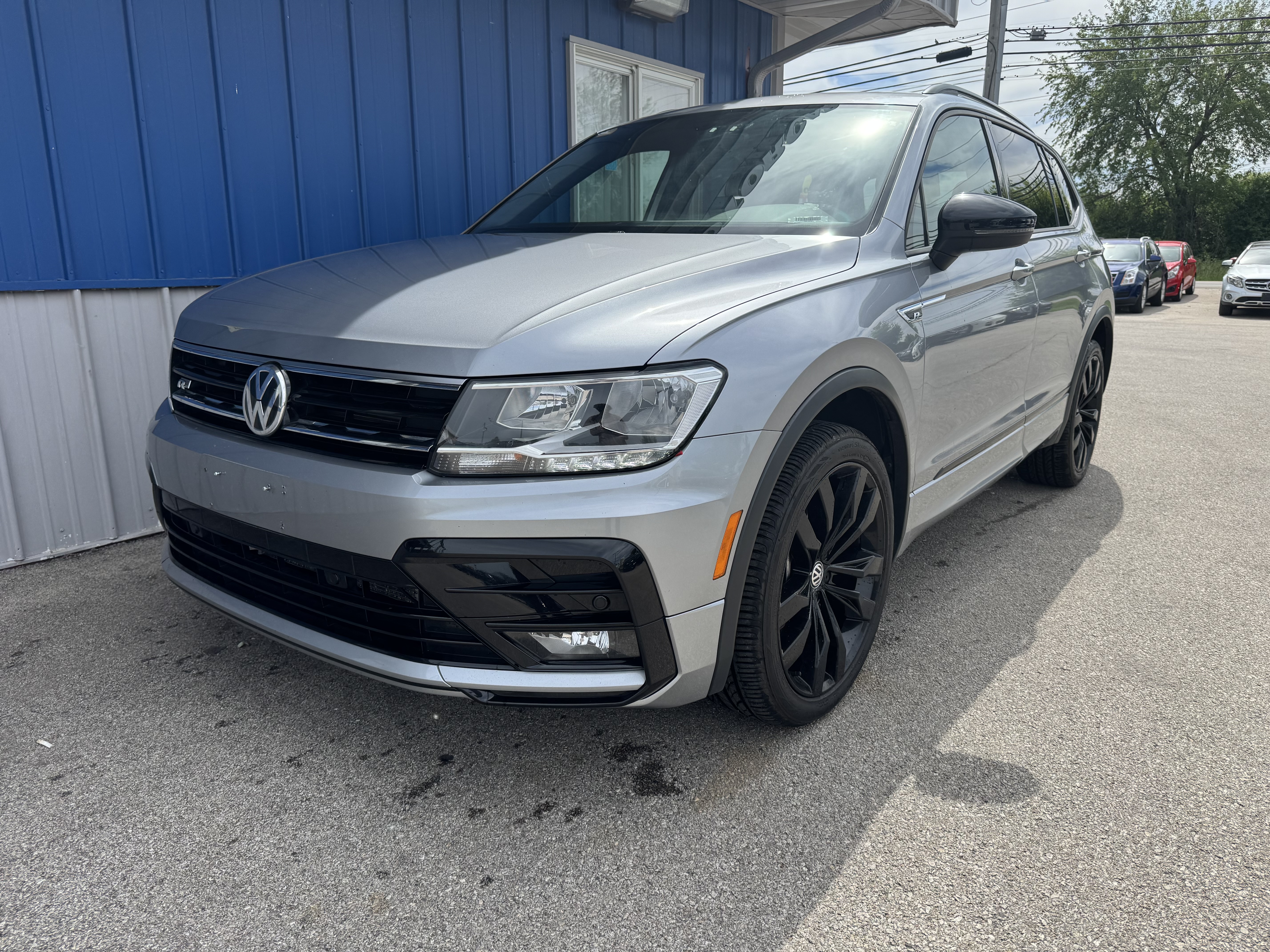 View vehicle photo 3