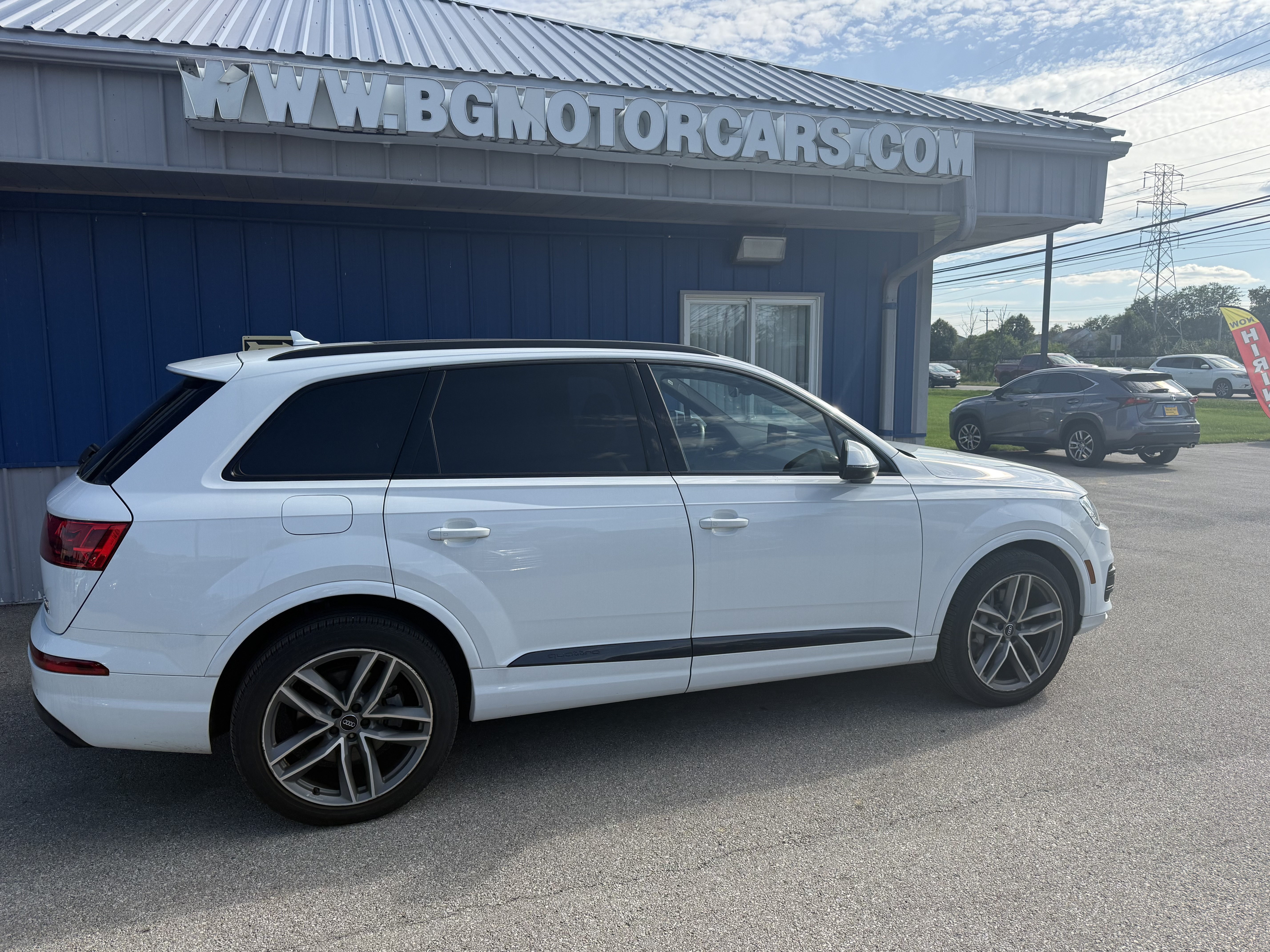 White 2018 Audi Q7 SUV / Crossover  Automatic