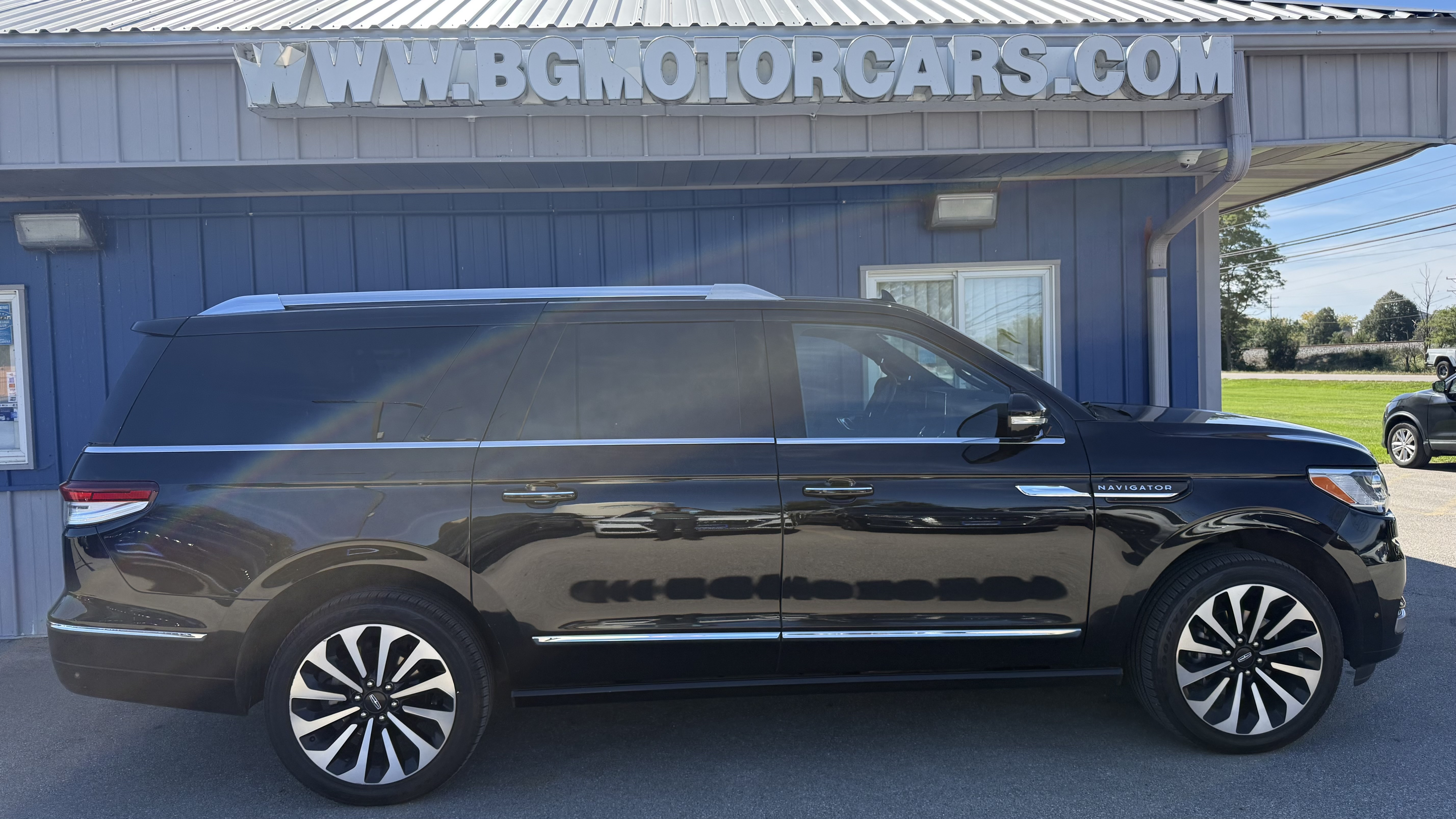 Black 2024 Lincoln Navigator SUV / Crossover Four-Wheel Drive Automatic
