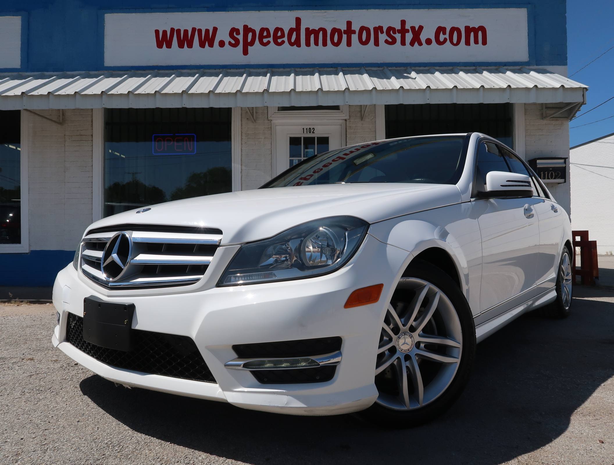 White 2013 Mercedes-Benz C-Class Sedan Rear-Wheel Drive Automatic