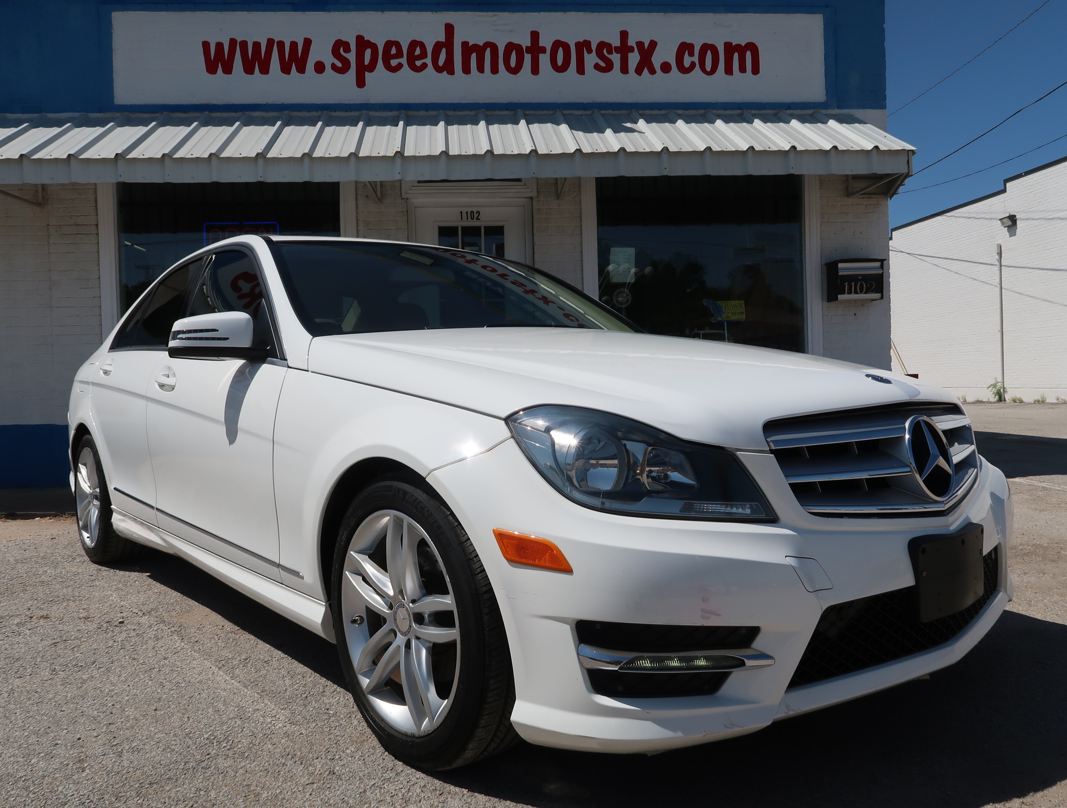 View vehicle photo 6