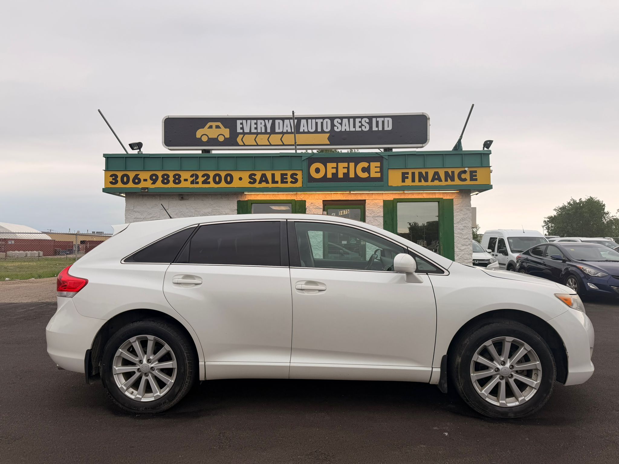 White 2010 Toyota Venza SUV / Crossover Automatic