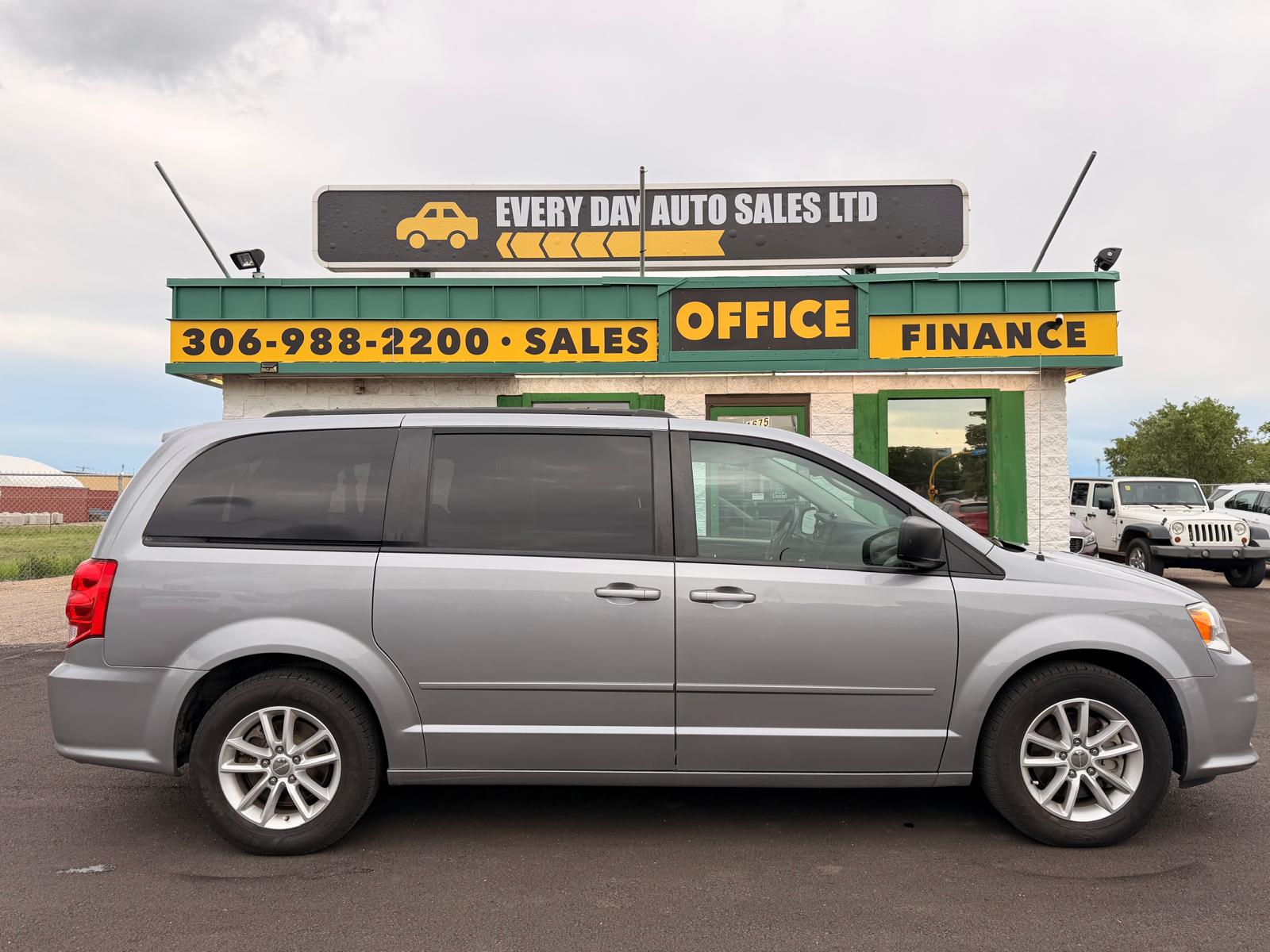 Silver 2016 Dodge Grand Caravan Minivan Front-Wheel Drive Automatic