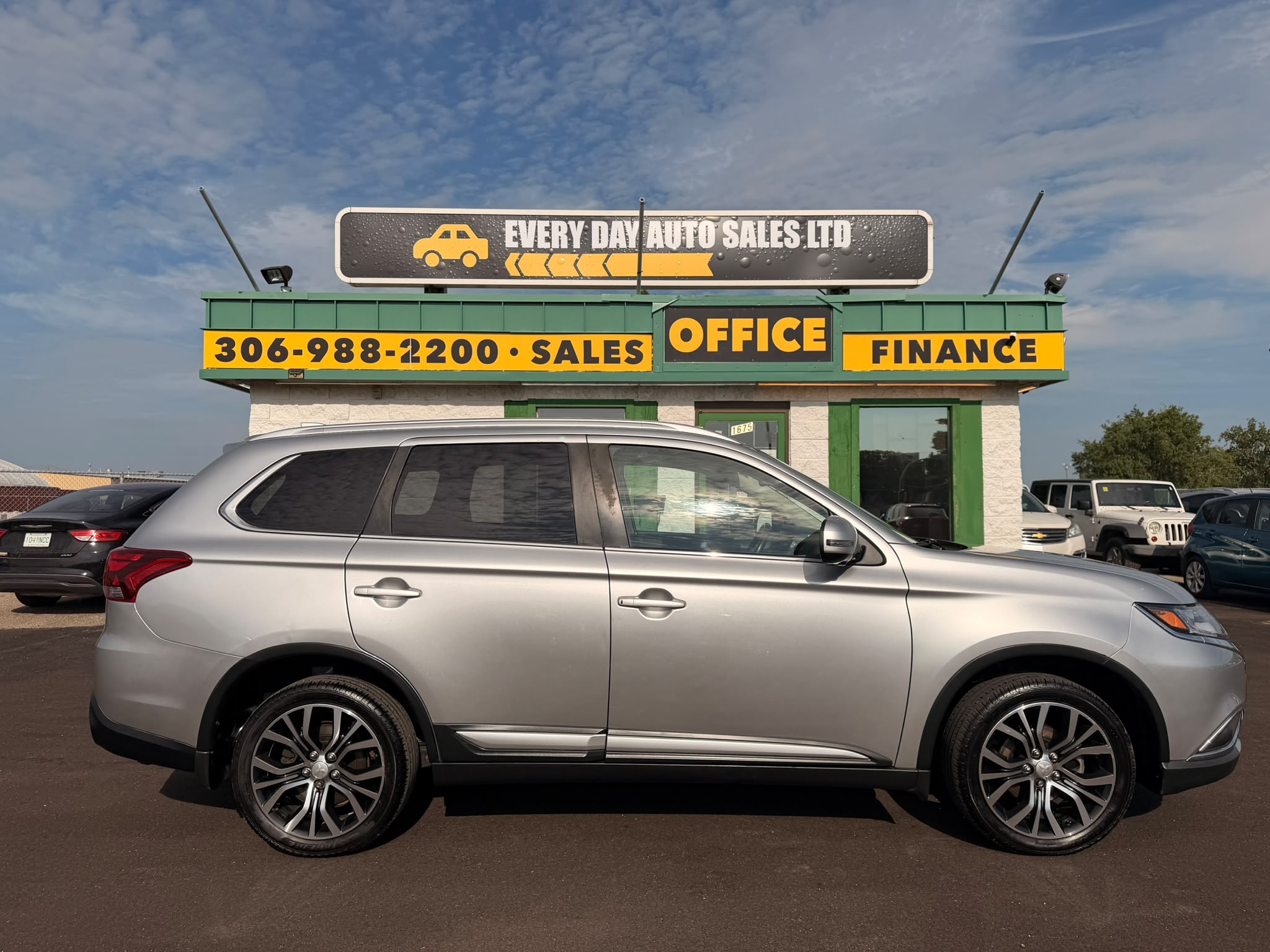 Silver 2018 Mitsubishi Outlander SUV / Crossover All-Wheel Drive Automatic