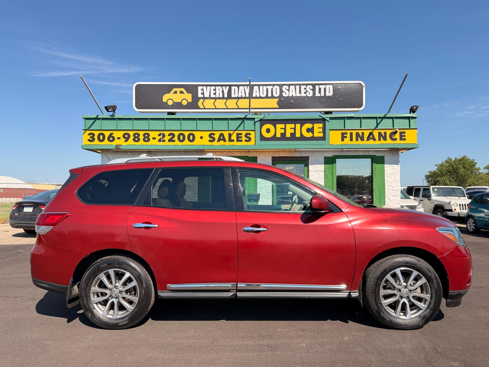 Red 2013 Nissan Pathfinder SUV / Crossover Four-Wheel Drive Automatic