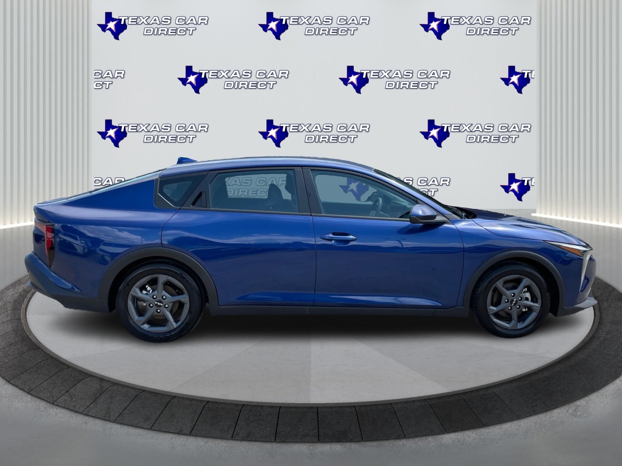 Deep Sea Blue 2026 Kia K4  Front-Wheel Drive Continuously Variable Transmission