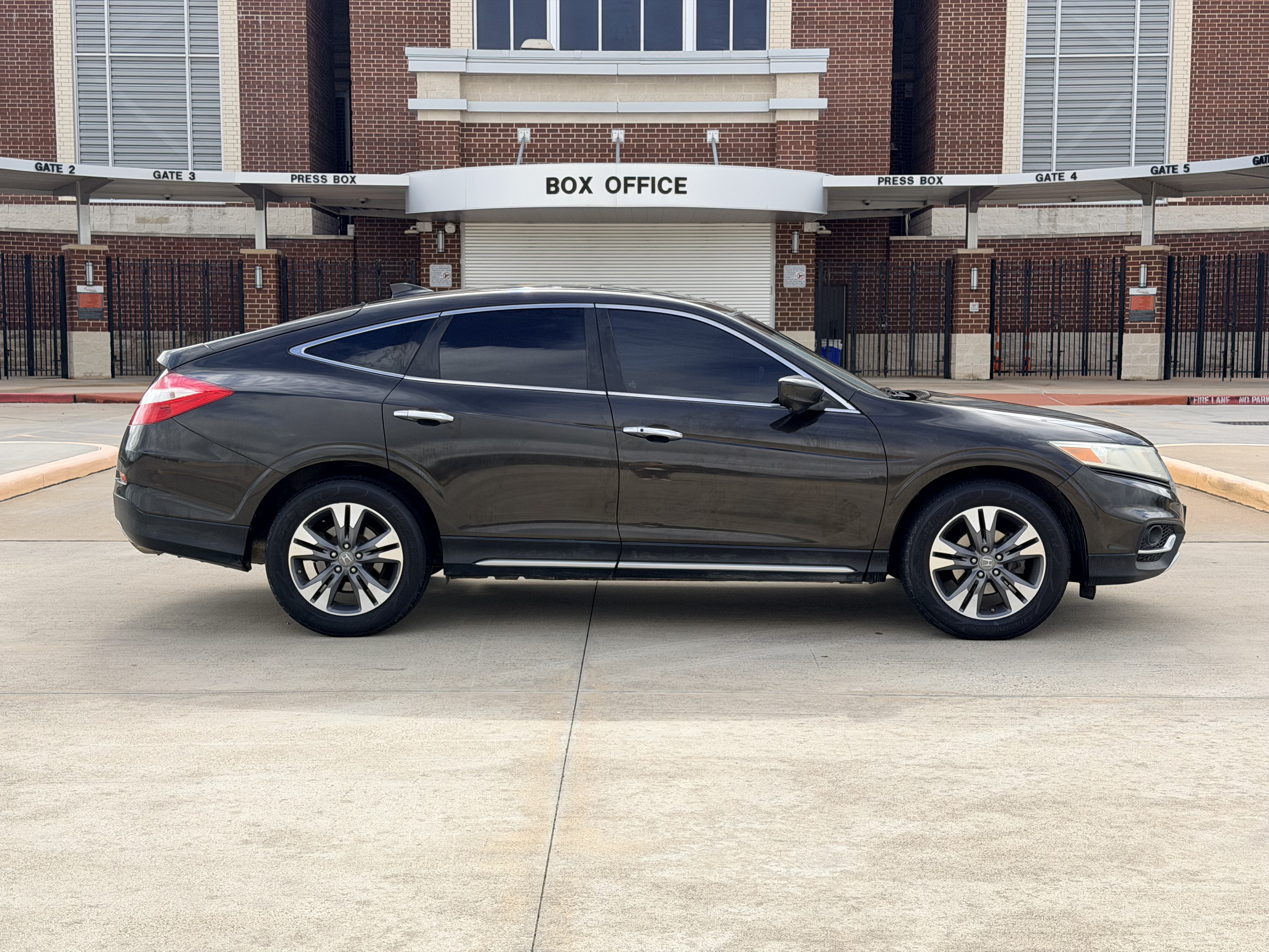 Brown 2013 Honda Crosstour SUV / Crossover Front-Wheel Drive Automatic